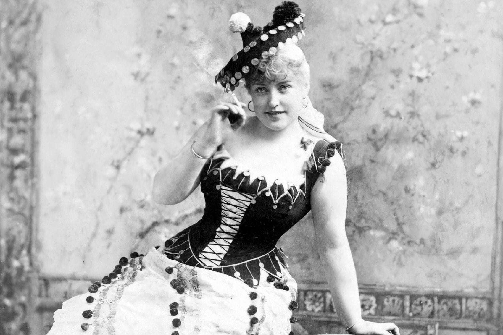 Costume & Fashion