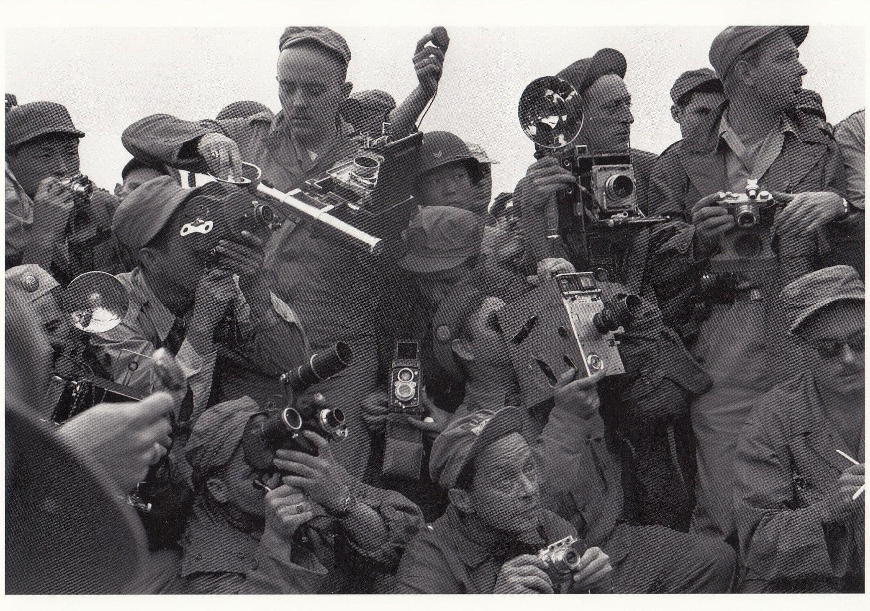 z135 Paparazzi Military 1950s Korean Soldiers Camera Photo Postcard
