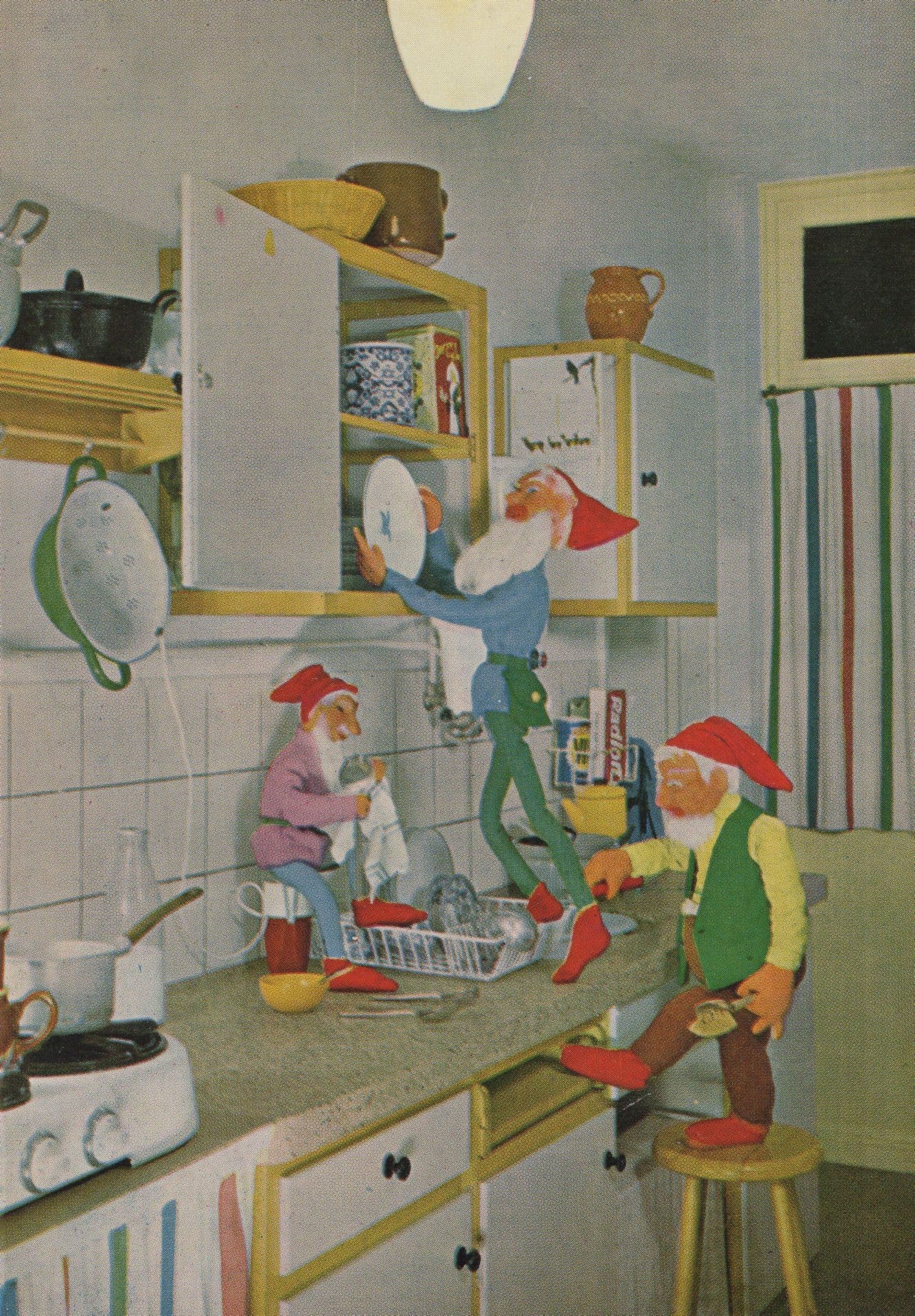 Garden Gnomes In Kitchen Washing Up Cleaning Postcard