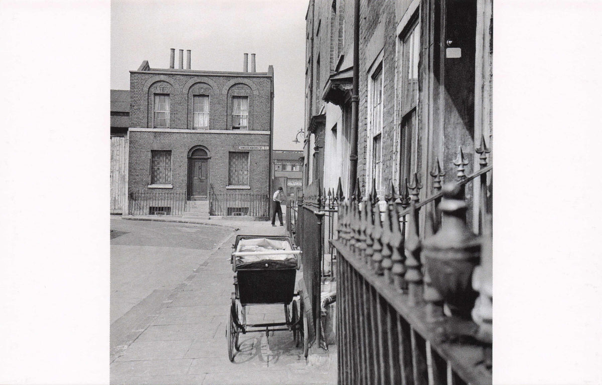 Stepney Green Antique Pram At Swedenberg Square London Photo Award Postcard