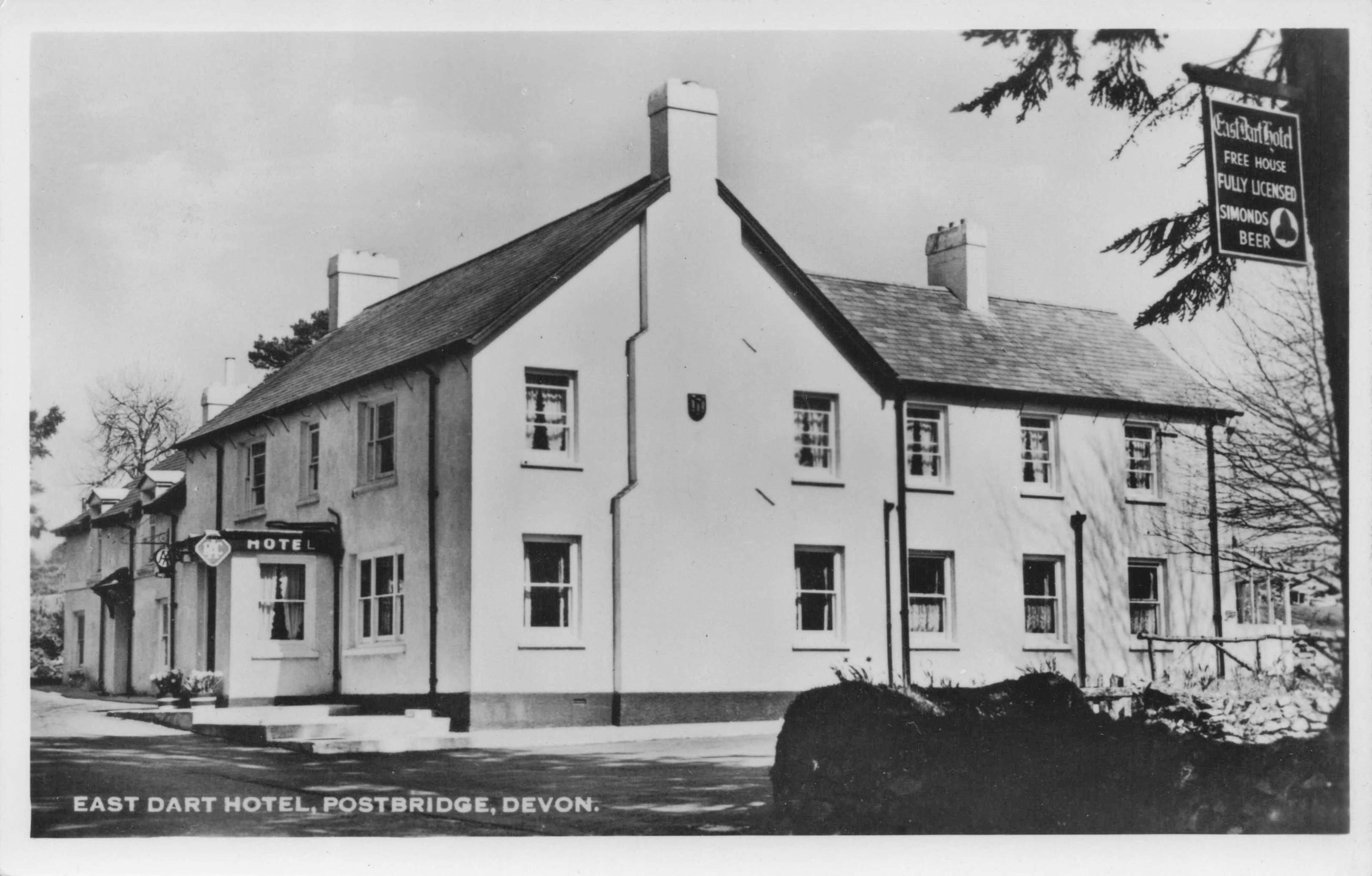 Simonds Beer at East Dart Hotel Portbridge Devon Old Real Photo Postcard