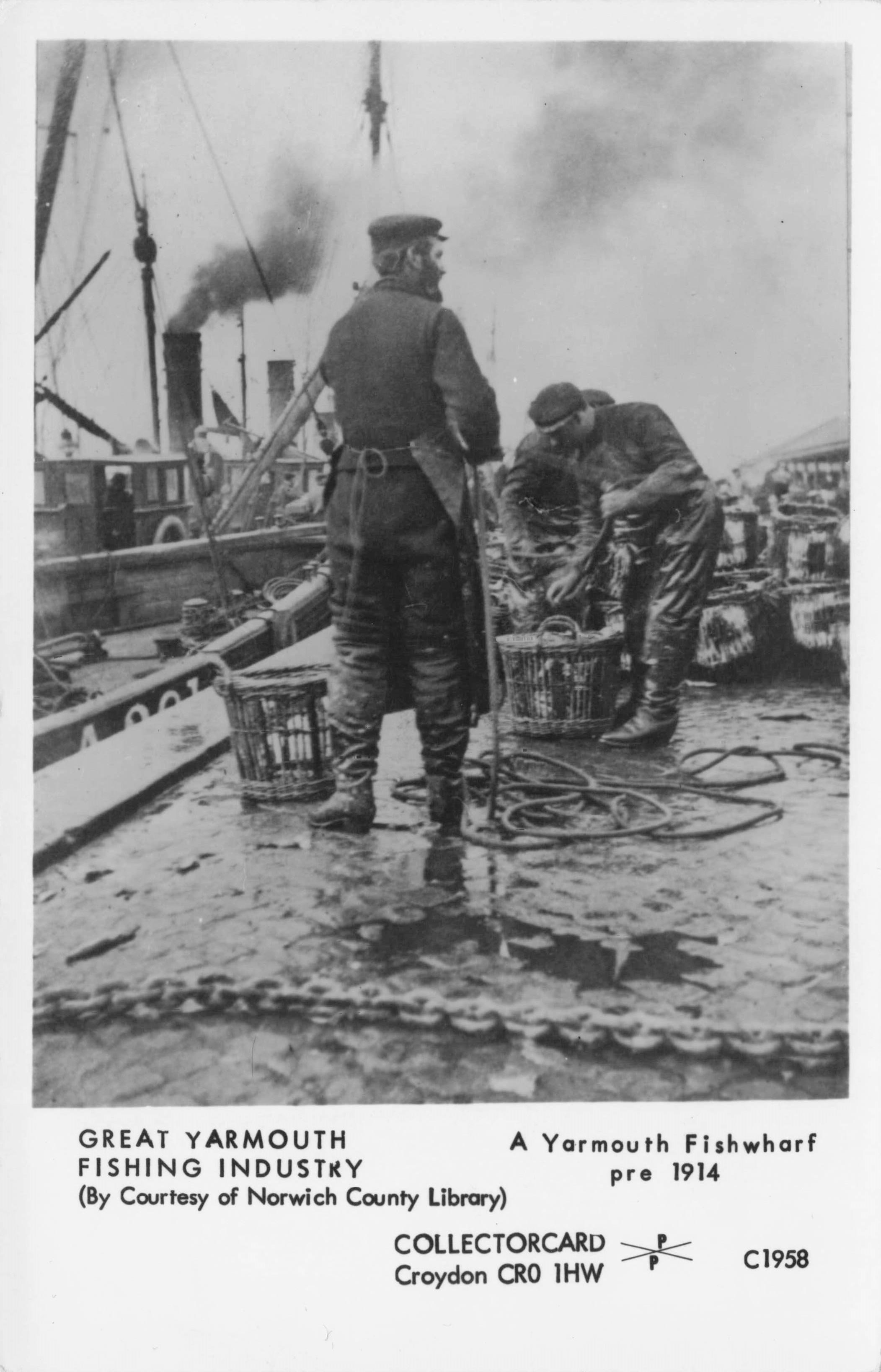 Great Yarmouth Fisherman Fishing Industry Norfolk Postcard