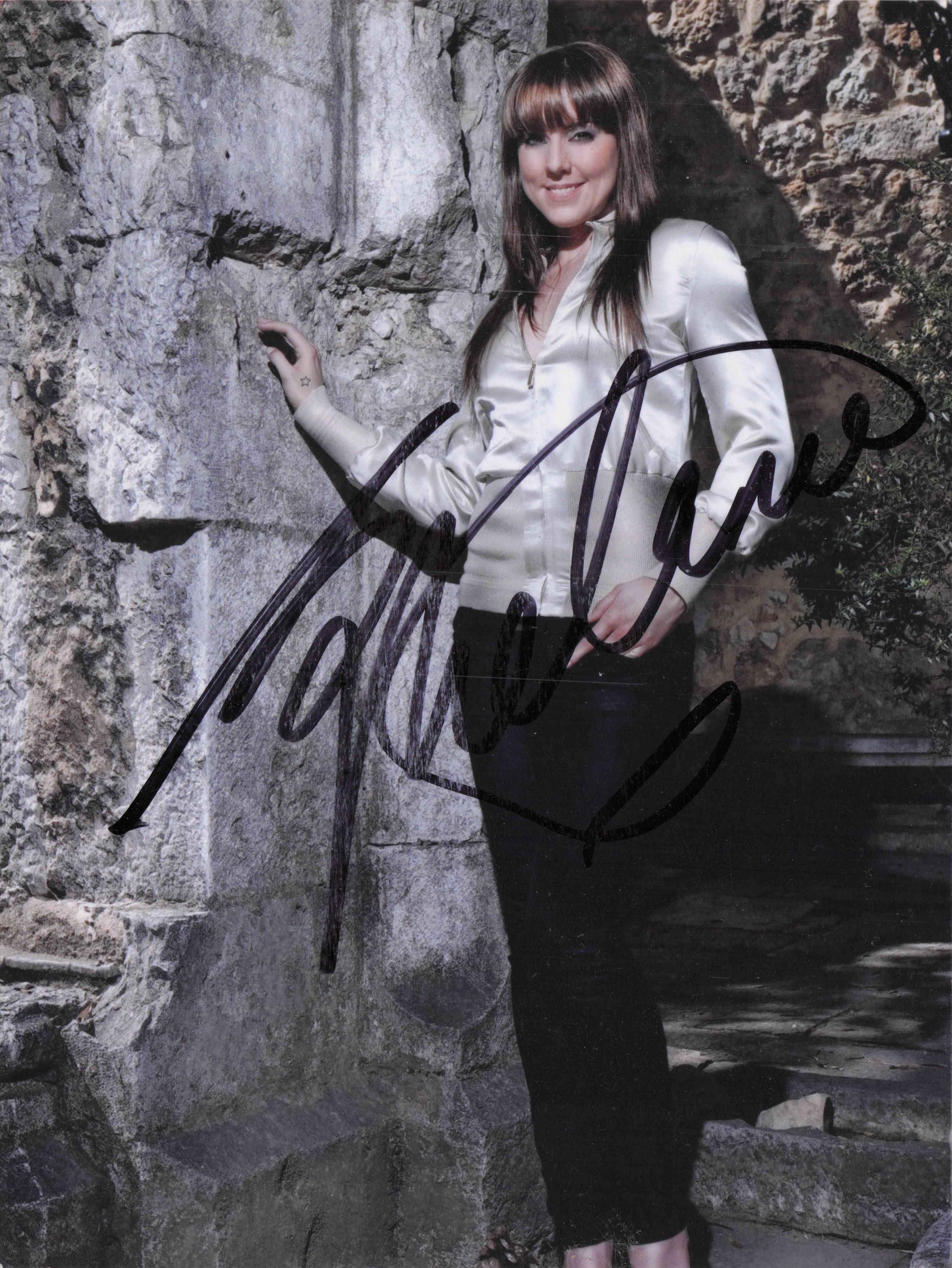 Unidentified Possibly Rare Dr Doctor Who Actress Hand Signed Photo