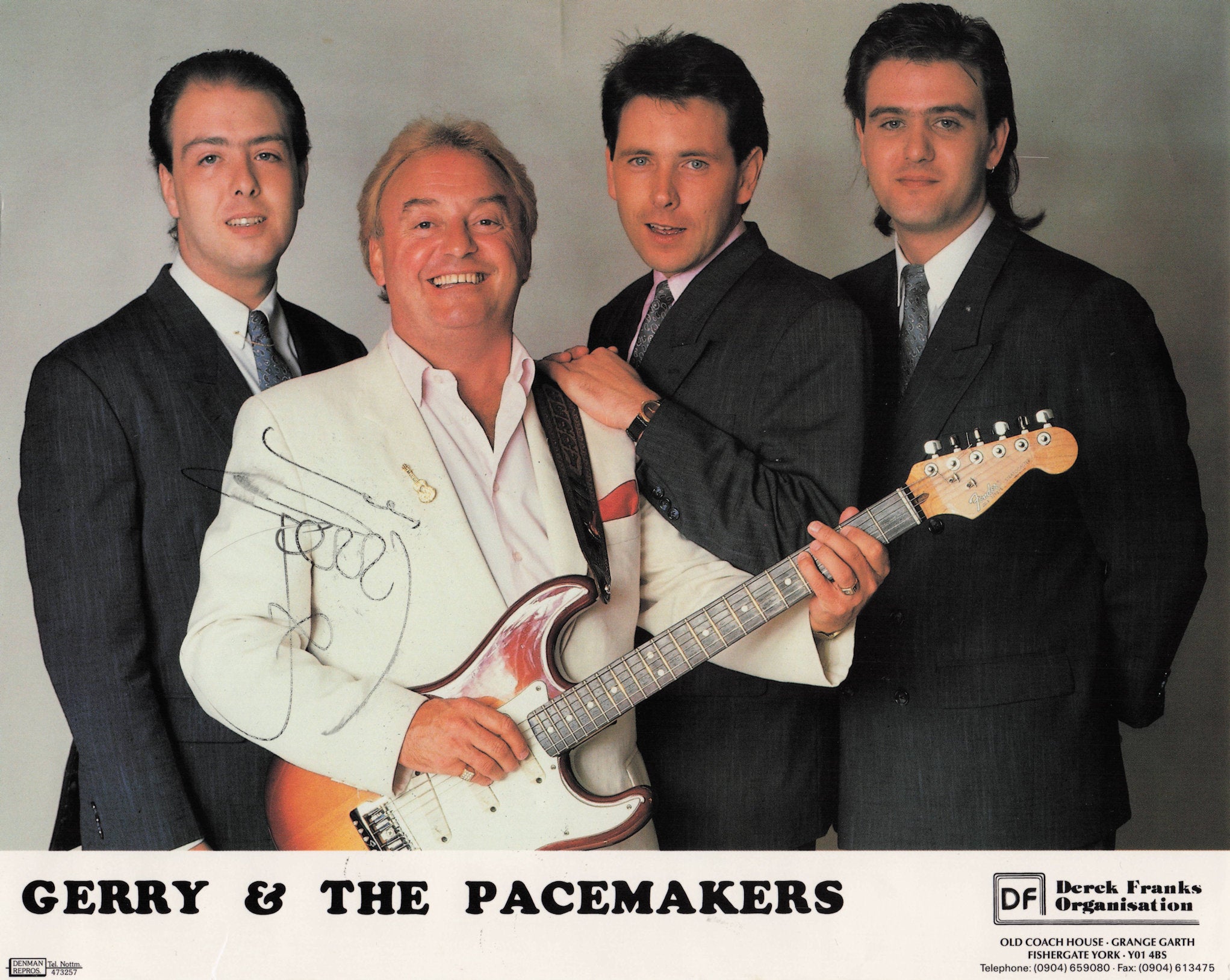 Gerry & The Pacemakers Large 10x8 Management Hand Signed Photo
