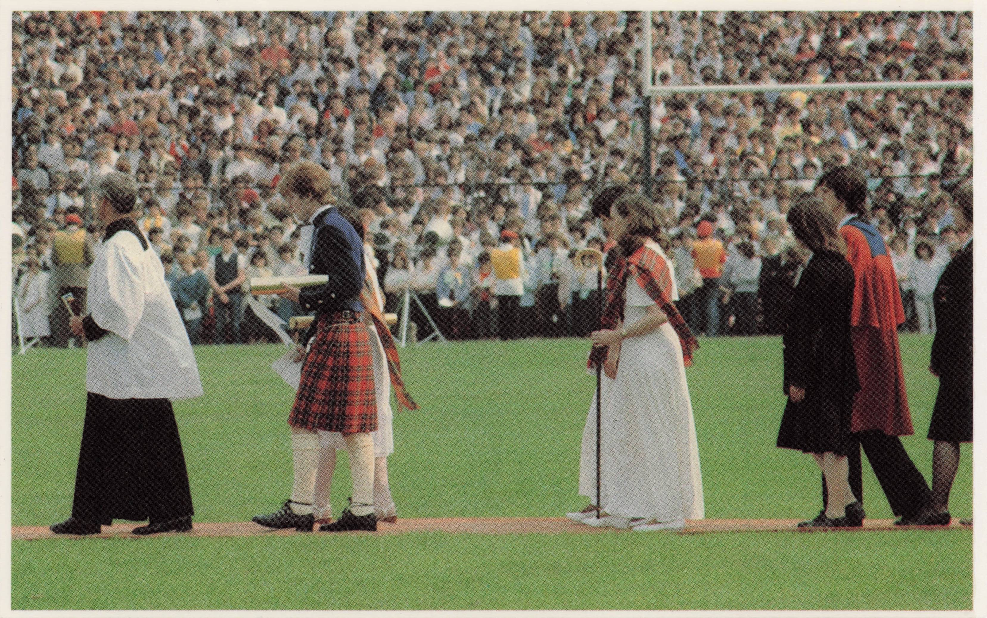 Gaelic Scottish Singer Harp Anne McNeil Barra Pope John Paul II 1982 Visit Postcard