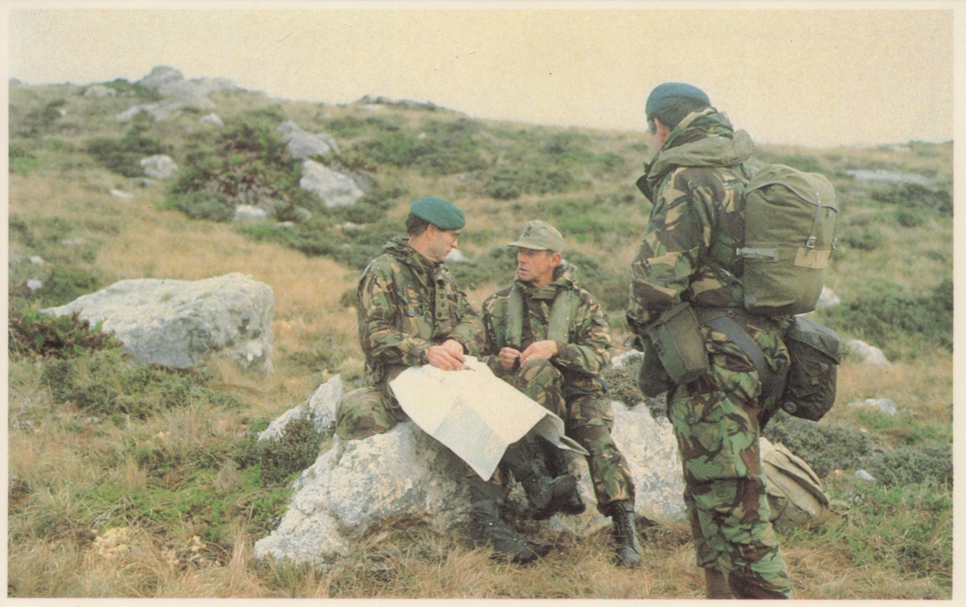 Falklands War Troops Briefing Near Mount Kent View Historic Postcard