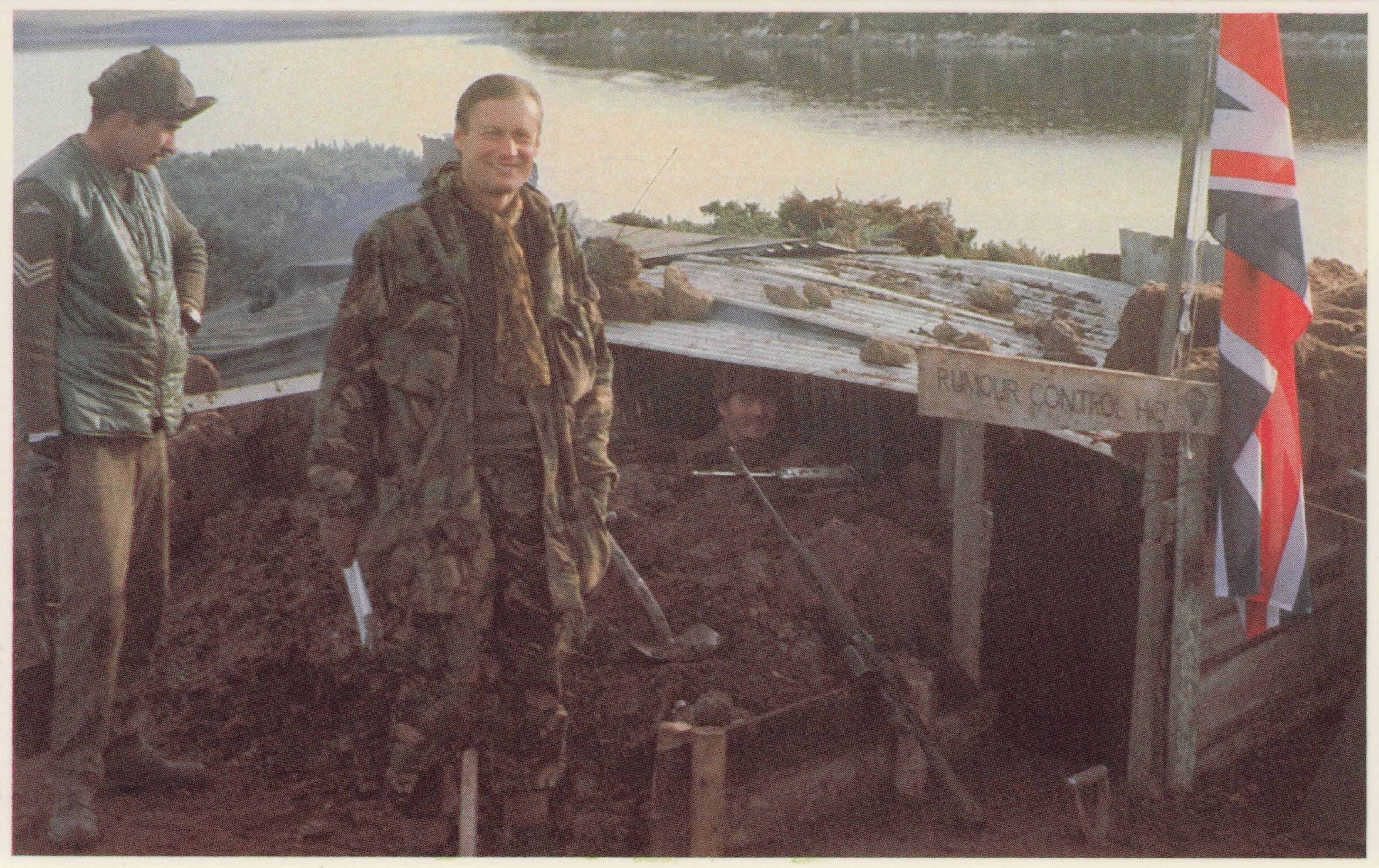 Falklands War Paras Preparing For Final Offensive View Military Postcard