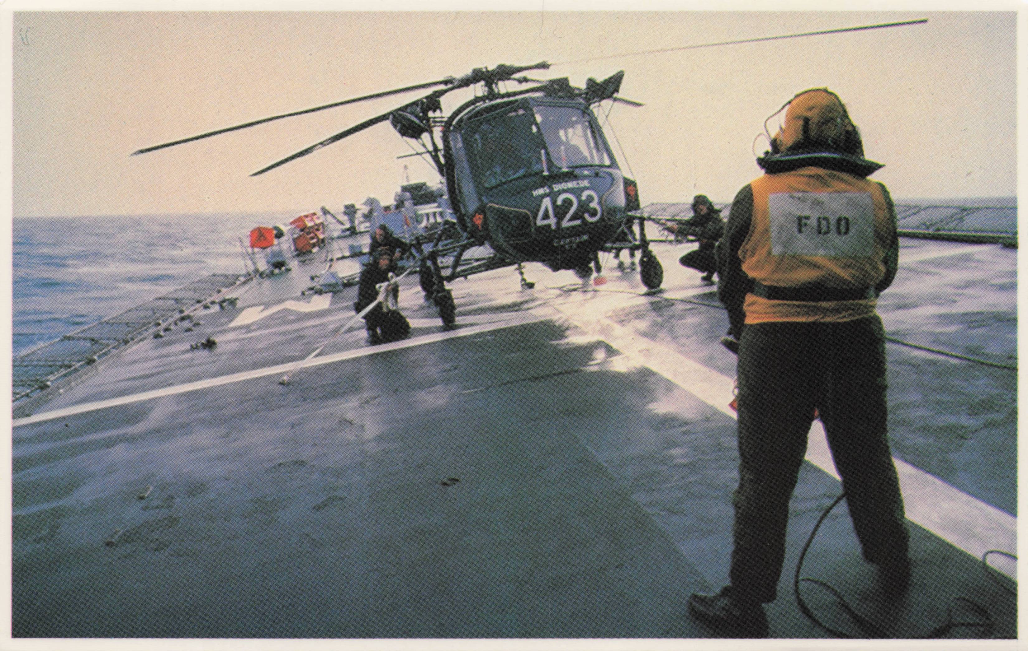 Falklands War Wasp Helicopter Royal Navy Frigate Ship Escort Military Postcard