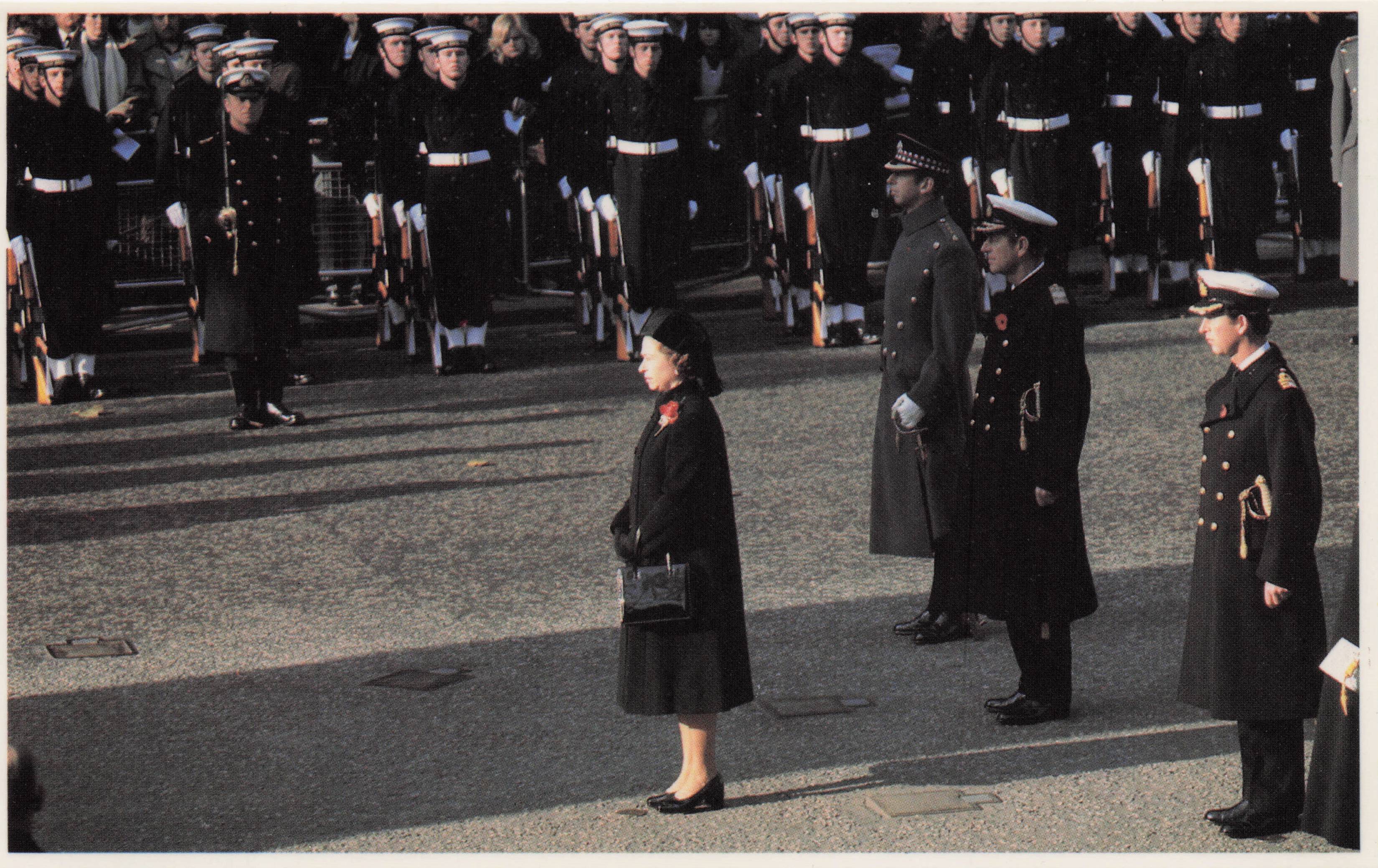 Cenotaph Royal Remembrance Day Service Parade Queen Elizabeth II Rare Postcard