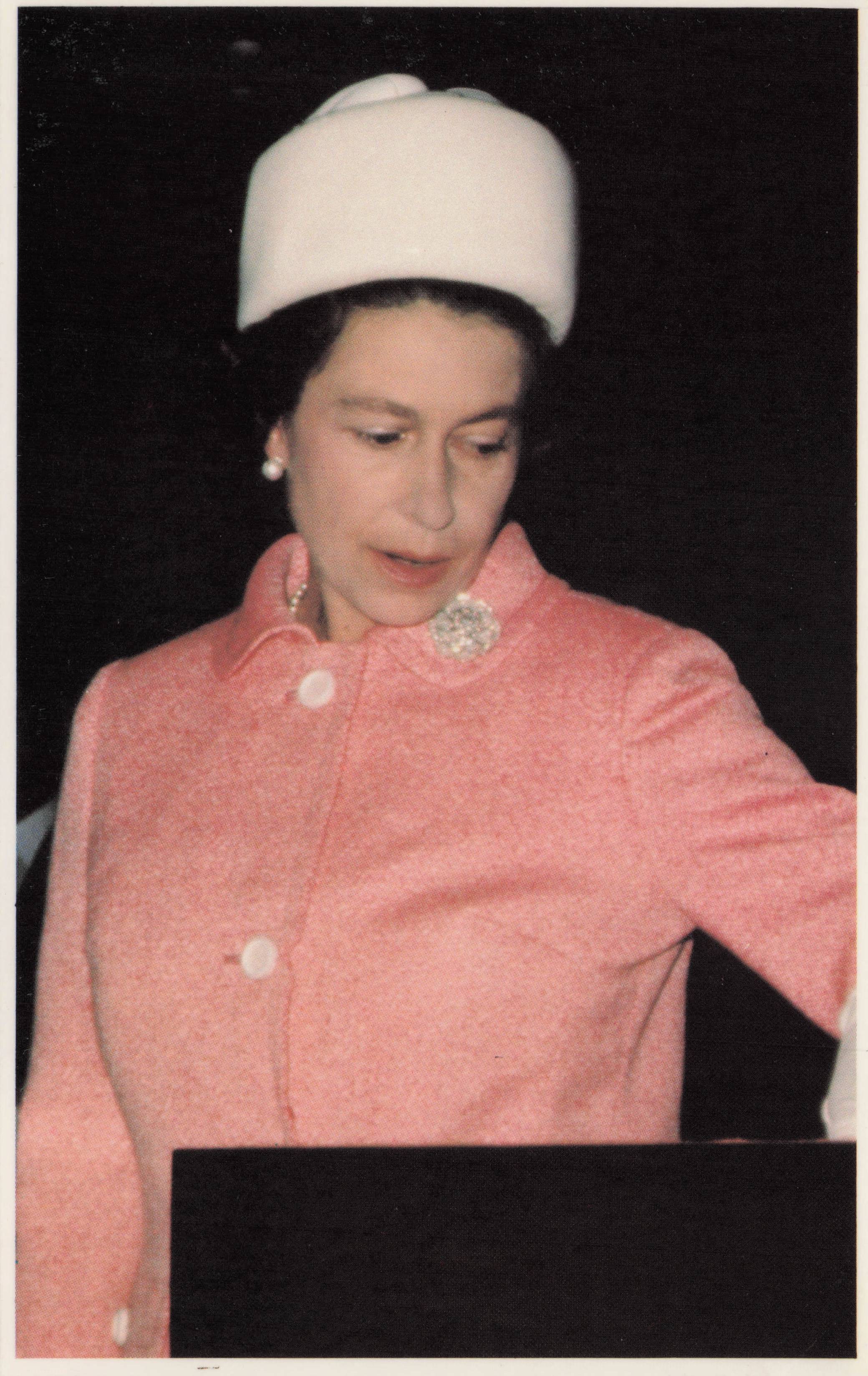 Birthday Portrait June 1971 Celebration Day Queen Elizabeth II Rare Postcard