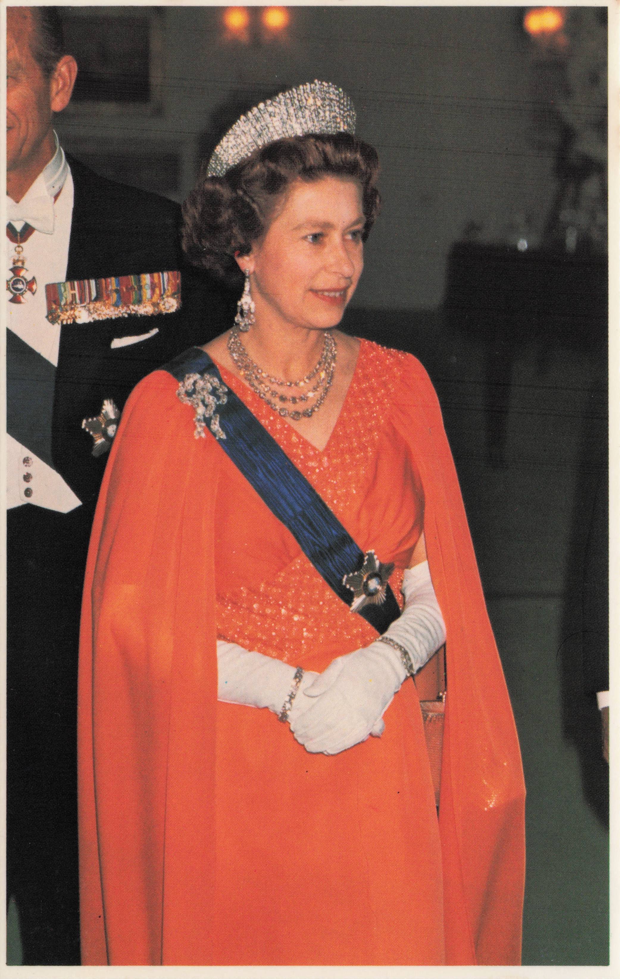 Queen Elizabeth II Finland Visit Tour Helsinki State Travel 1976 Royal Photo Postcard