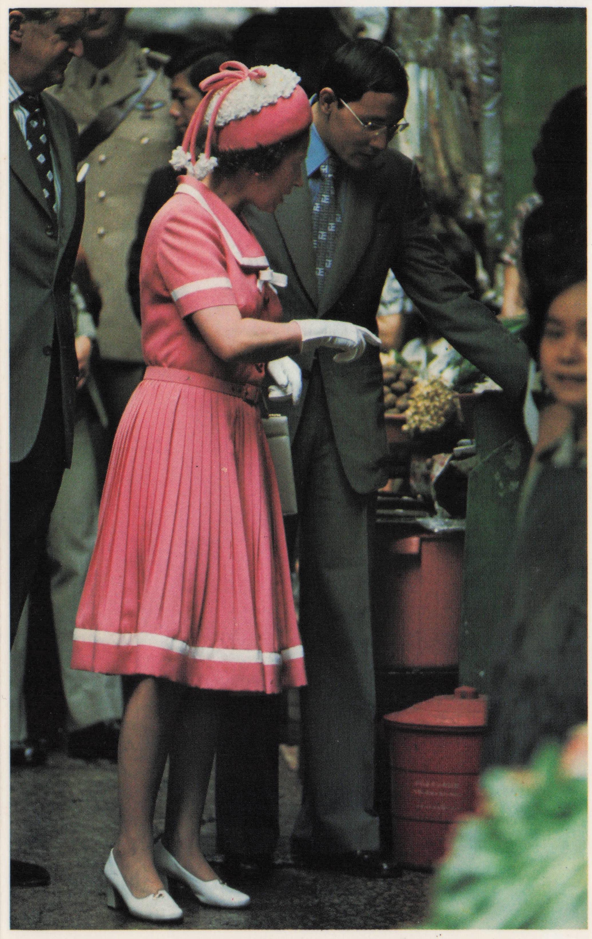 Queen Elizabeth II Hong Kong Royal Tour Colony Visit 1975 Royal Photo Postcard