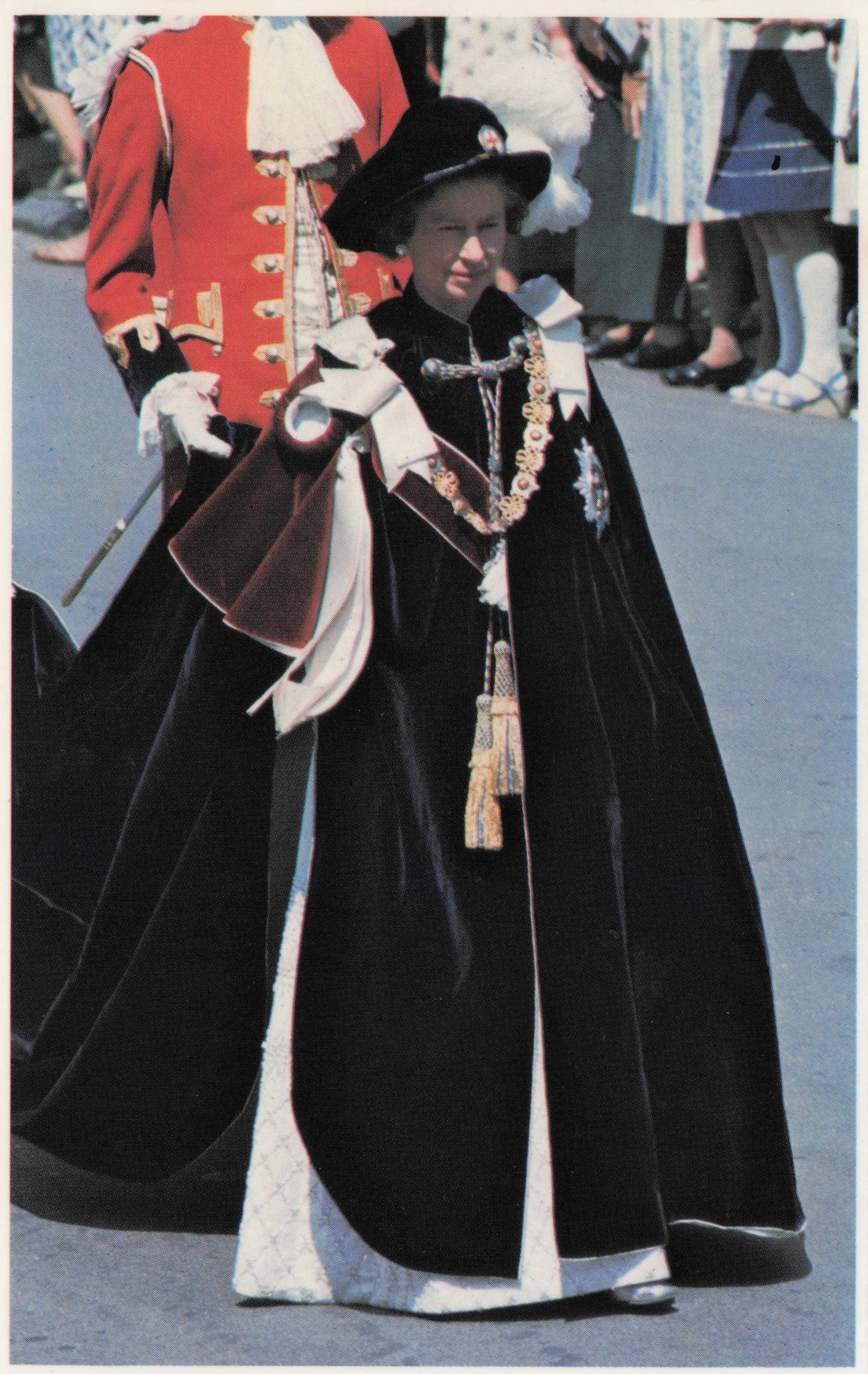 Queen Elizabeth II Sovereign Order Garter Windsor Ceremony Royal Photo Postcard