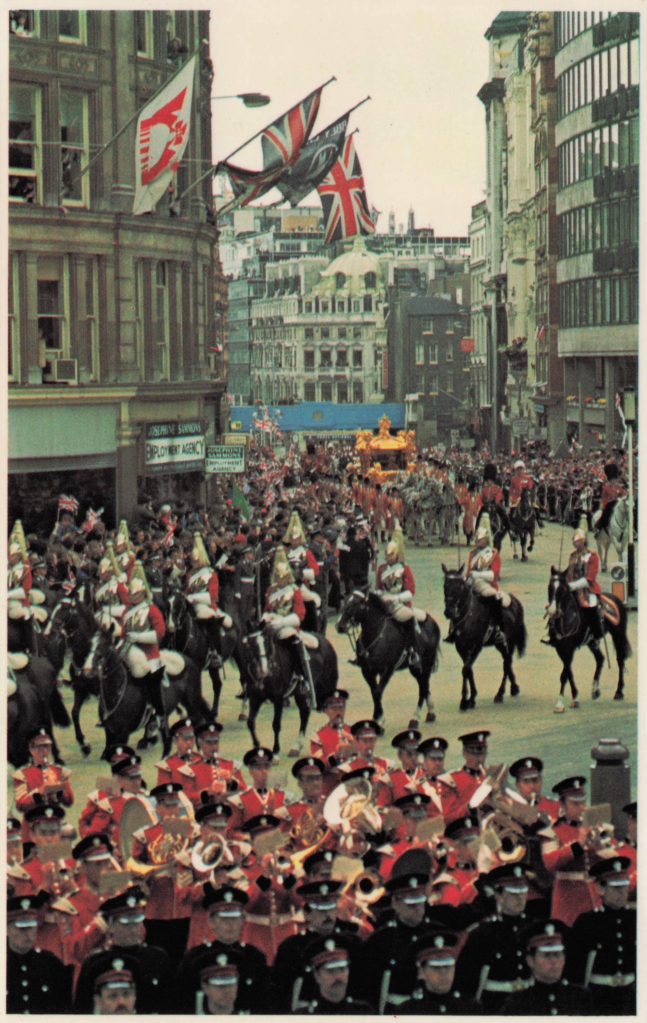 Queen Elizabeth II Jubilee Day Rides In State Golden Carriage Royal Photo Postcard