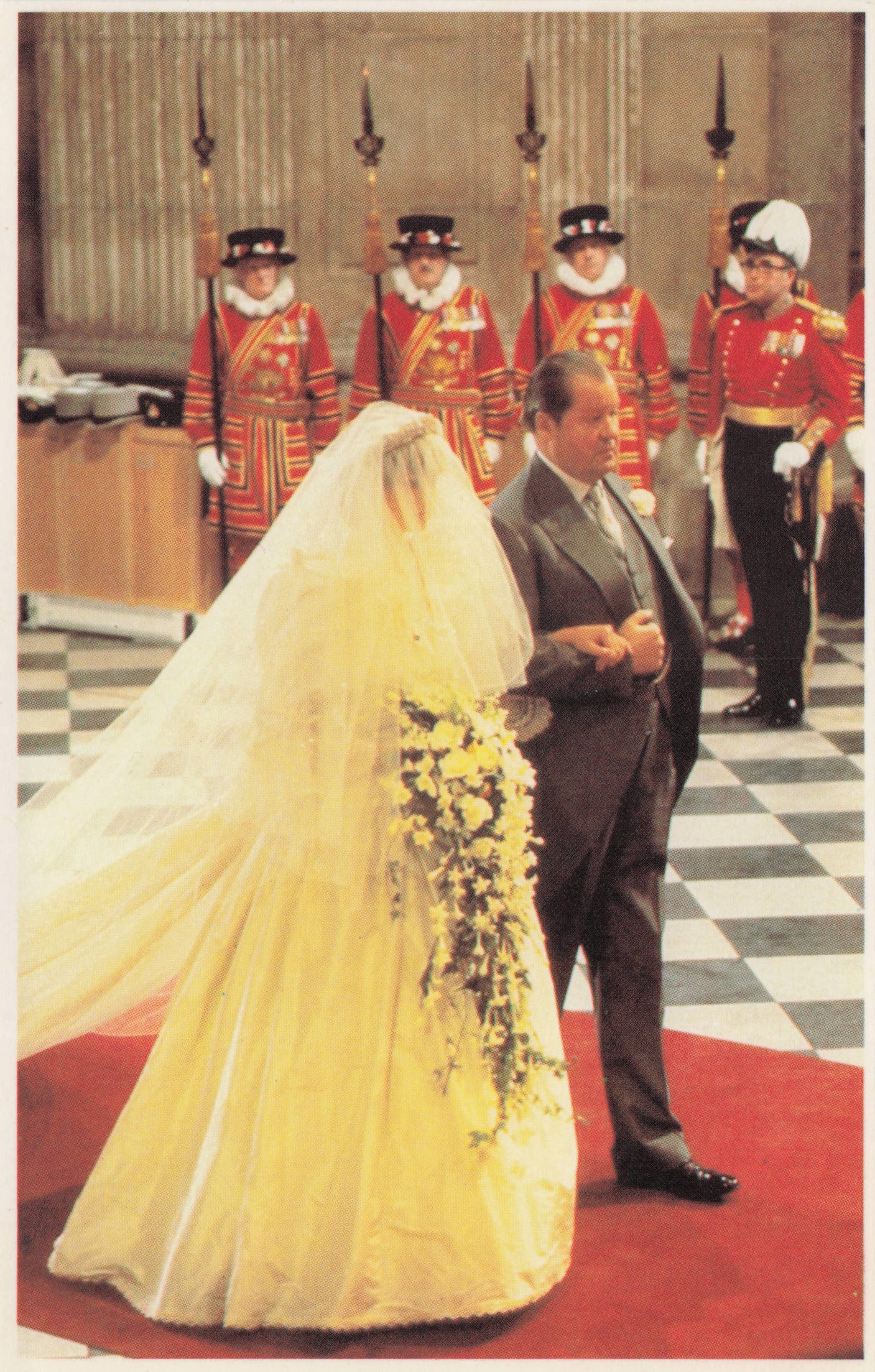 Prince Charles Princess Diana St Pauls Cathedral Royal Wedding 1981 Postcard