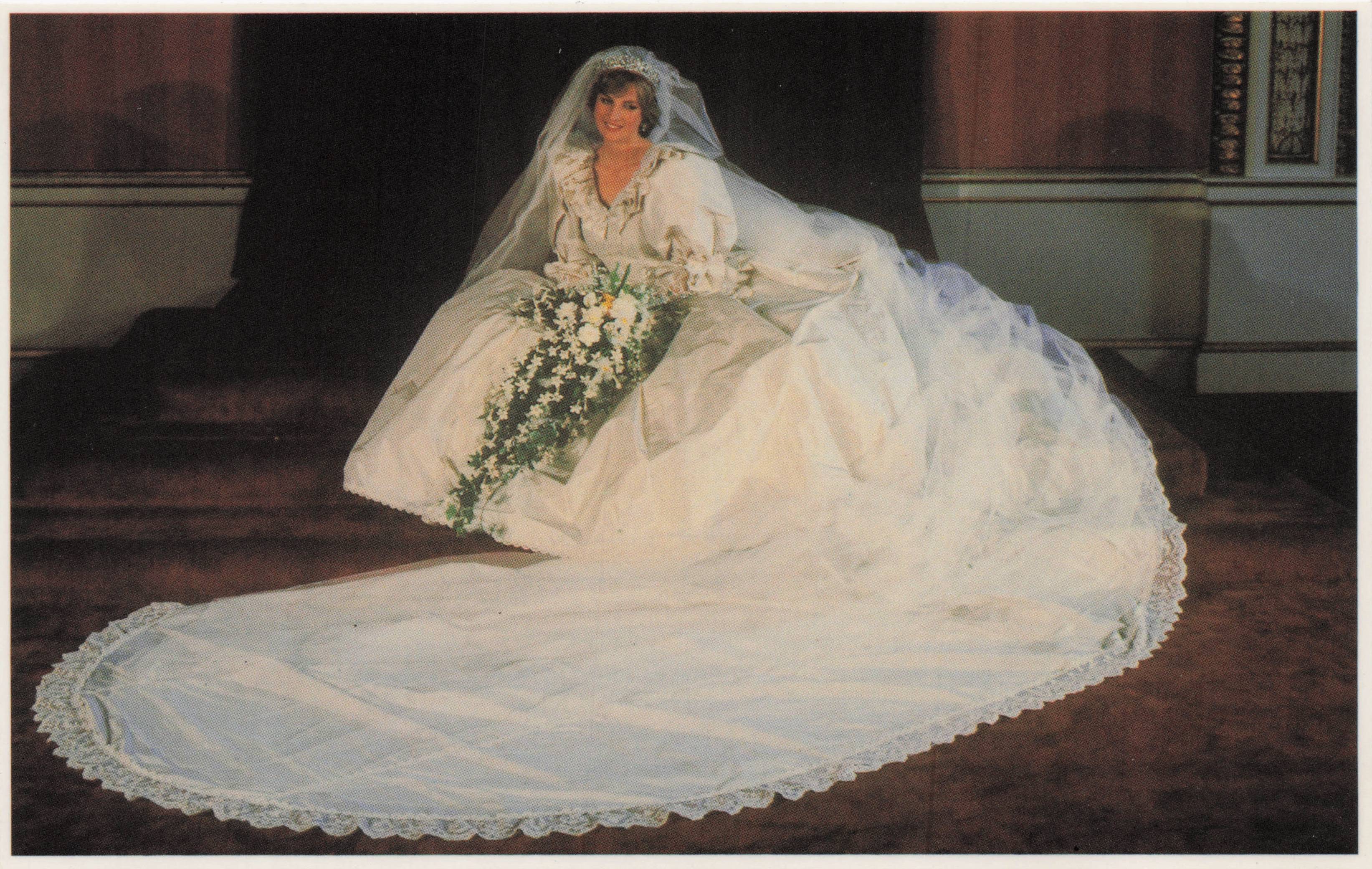 Princess Diana Prince Charles Bridal Wedding Giant Royal Veil Dress Postcard
