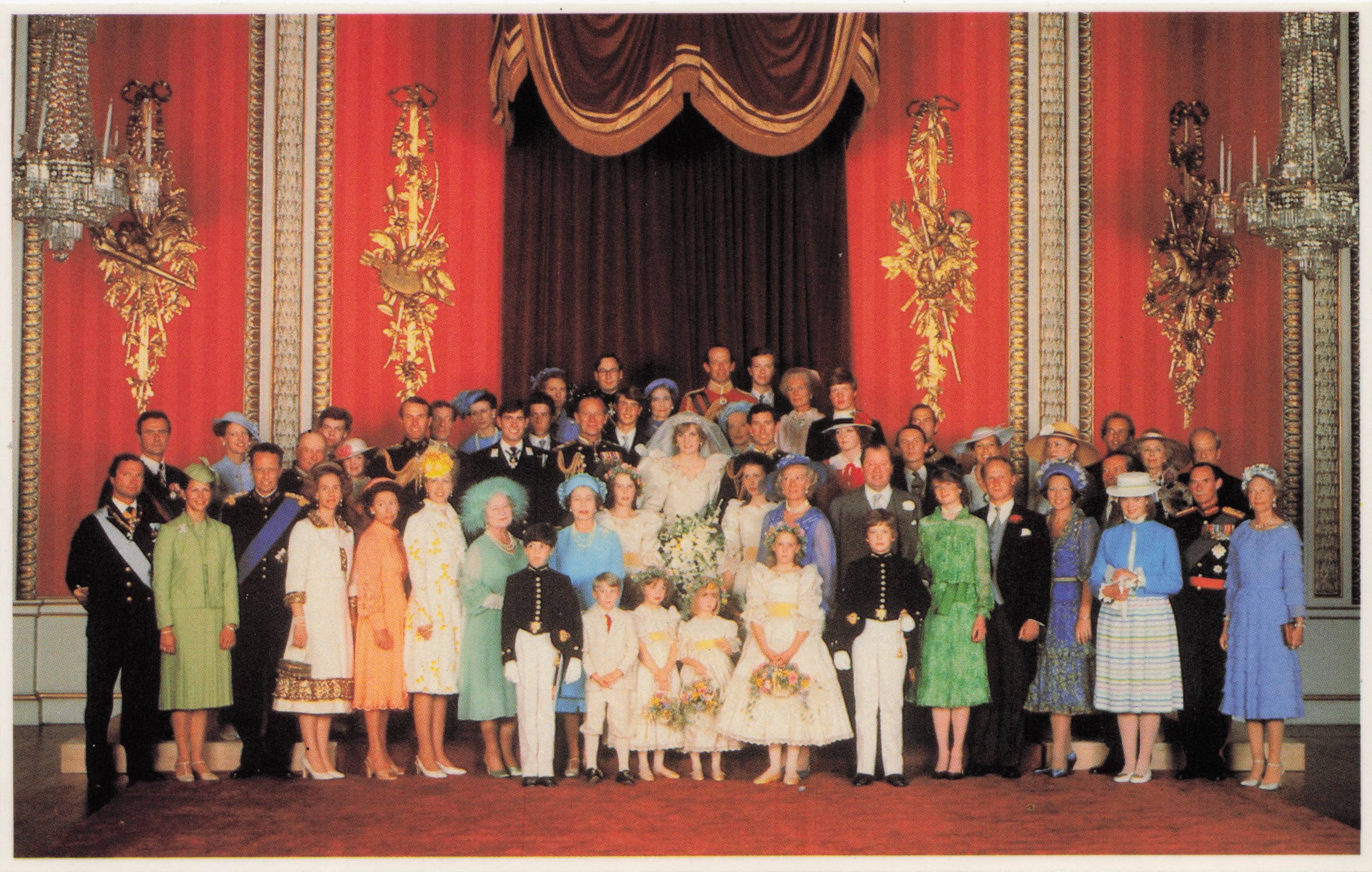 Royal Family Giant Group Portrait After 1981 Royal Wedding Photo Postcard