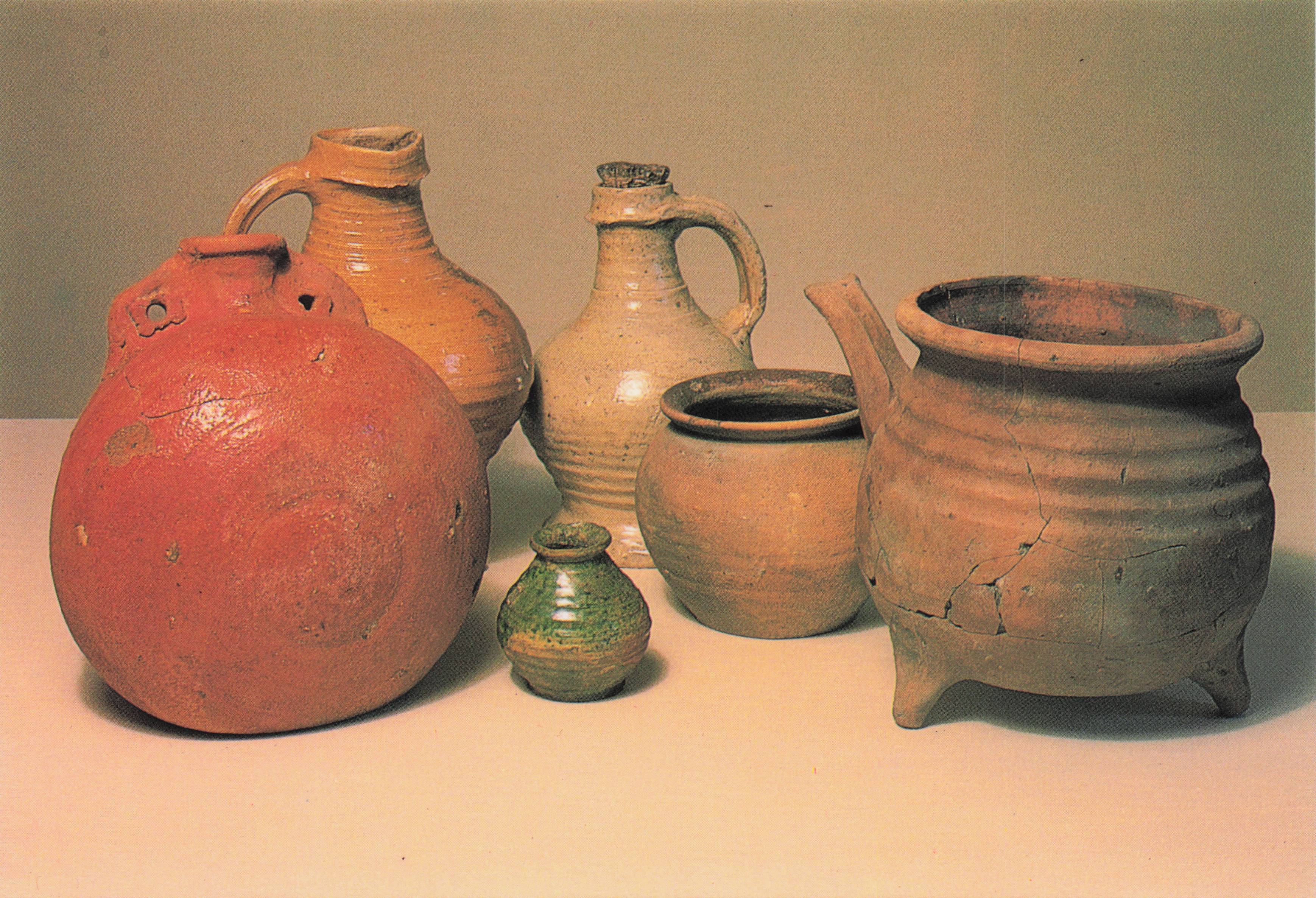 Ceramic Antique Artefacts of Mary Rose Ship Jugs Bowl Urn Postcard