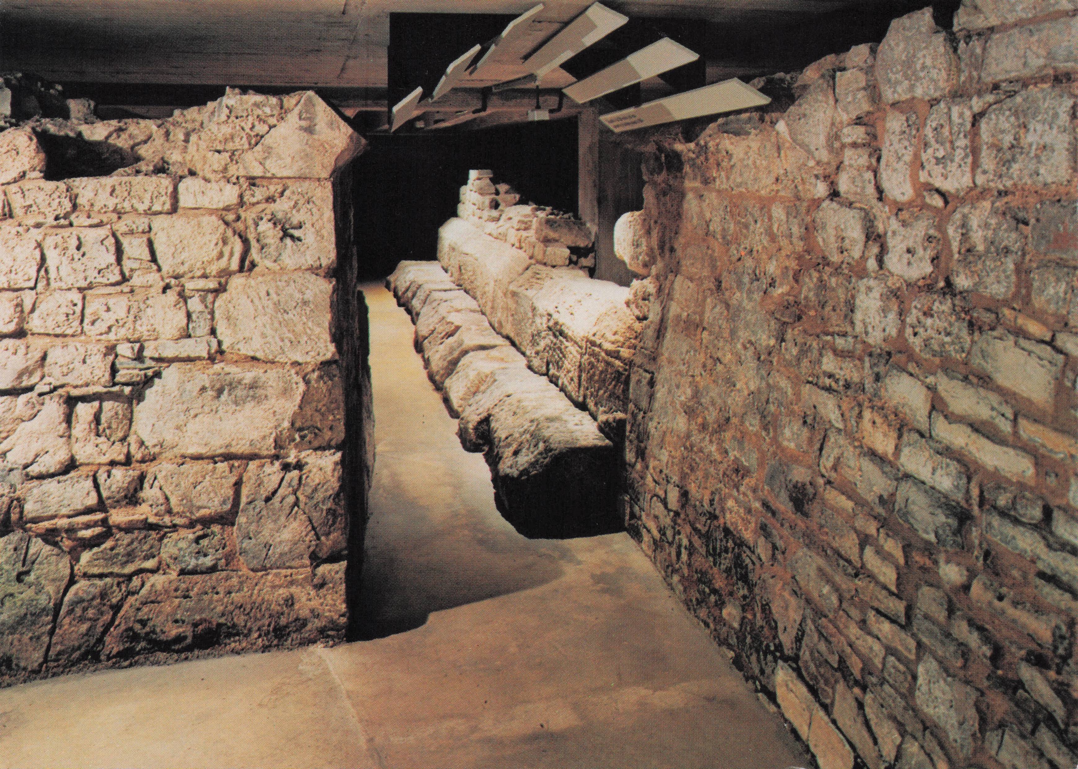 Roman Antique City Wall Medieval Tower East Gate Gloucester Postcard