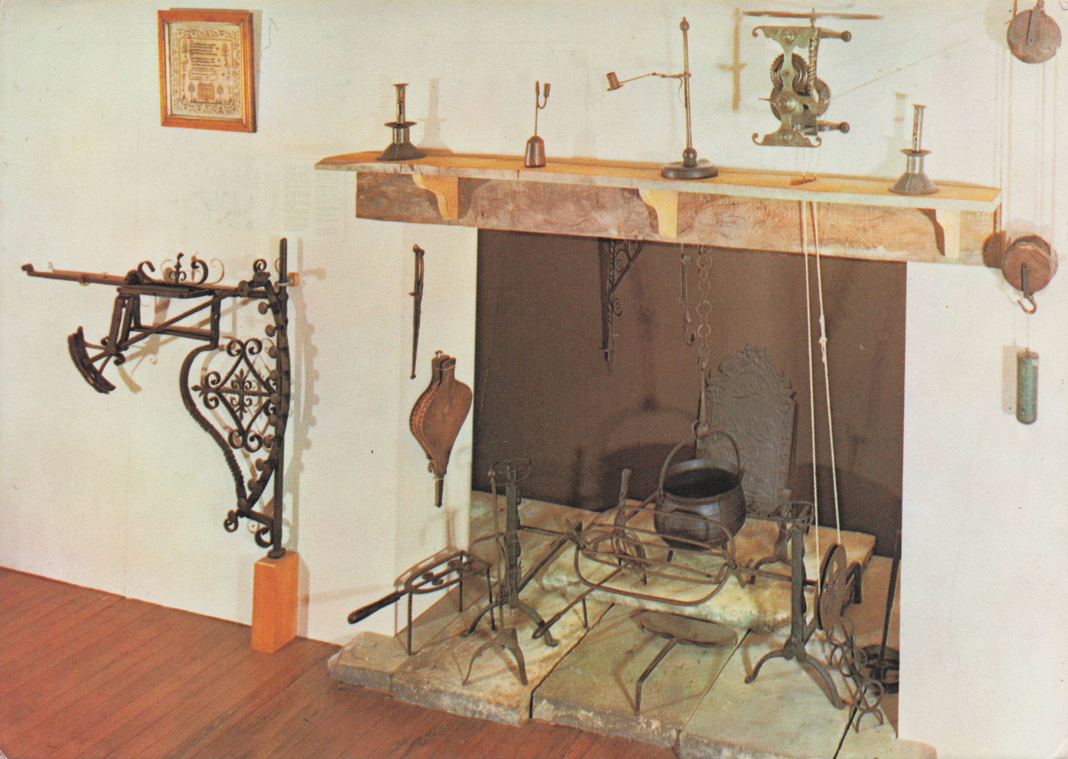 17th 18th Century Antique Down Hearth Old Open Fire Postcard