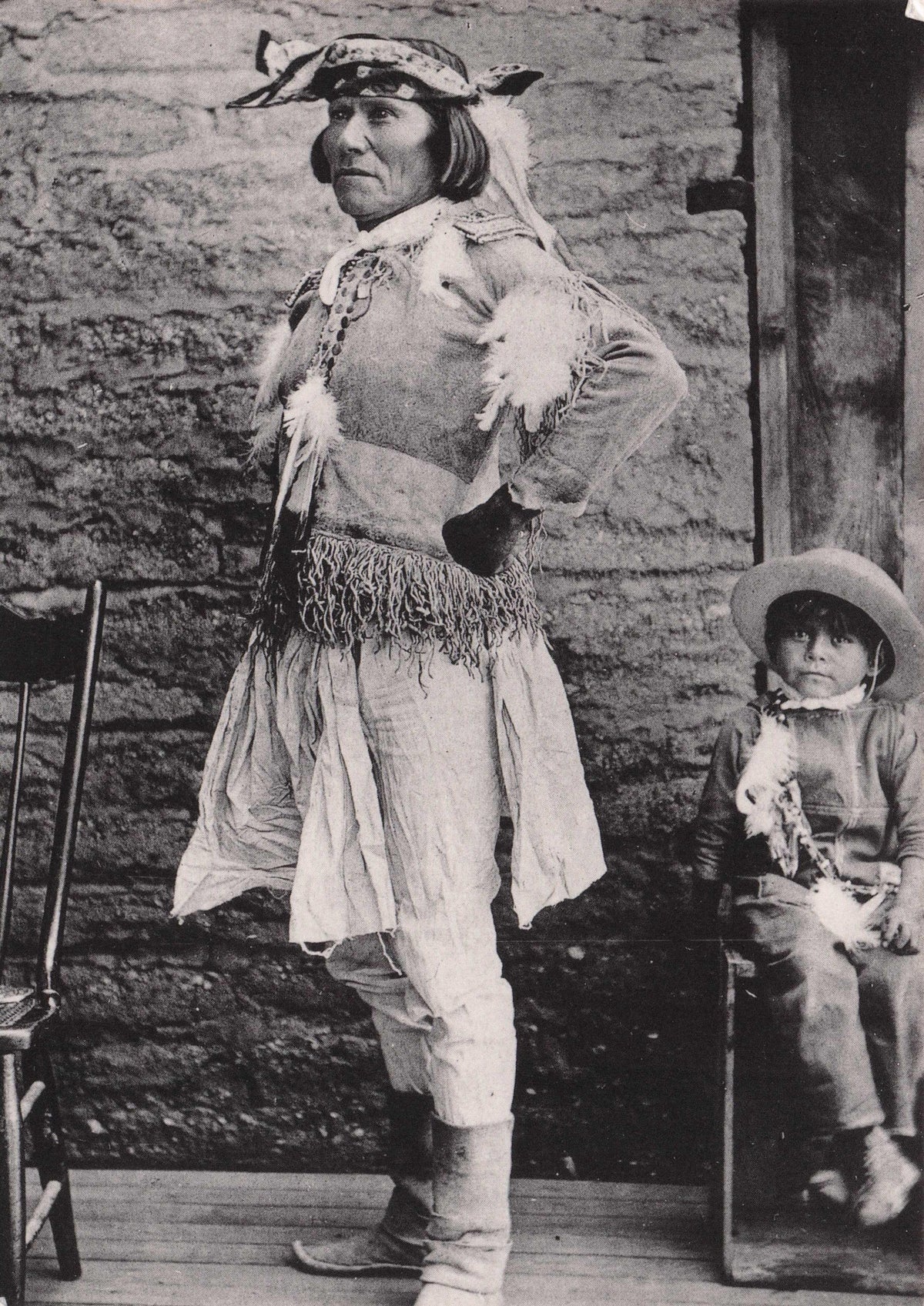 Clan Na Hoot Te Old Apache Medicine Man Native American Indian Photo Postcard