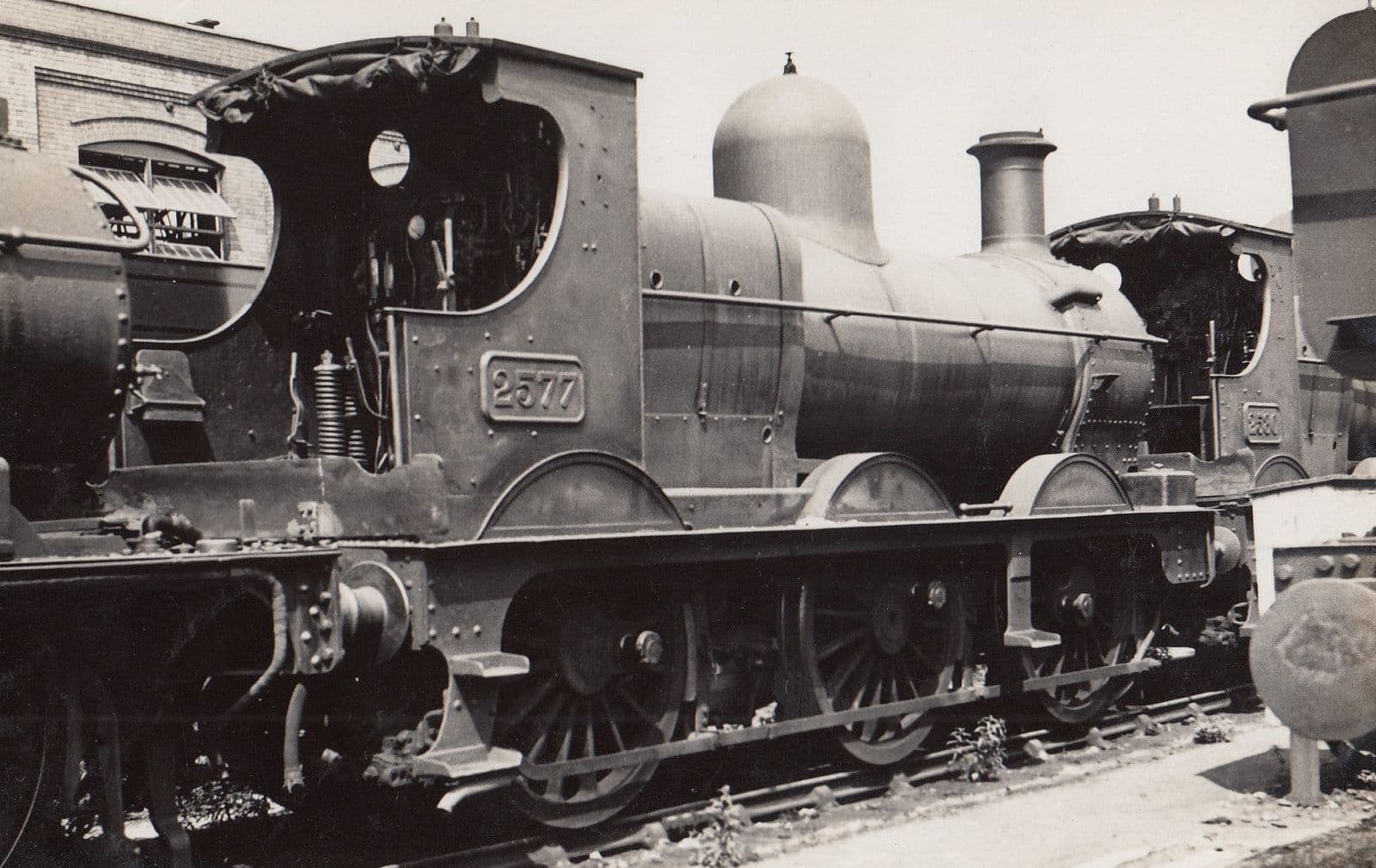 2301 Class 0-6-0 2577 at Swindon Railway Station in WW2 Real Photo Train Postcard