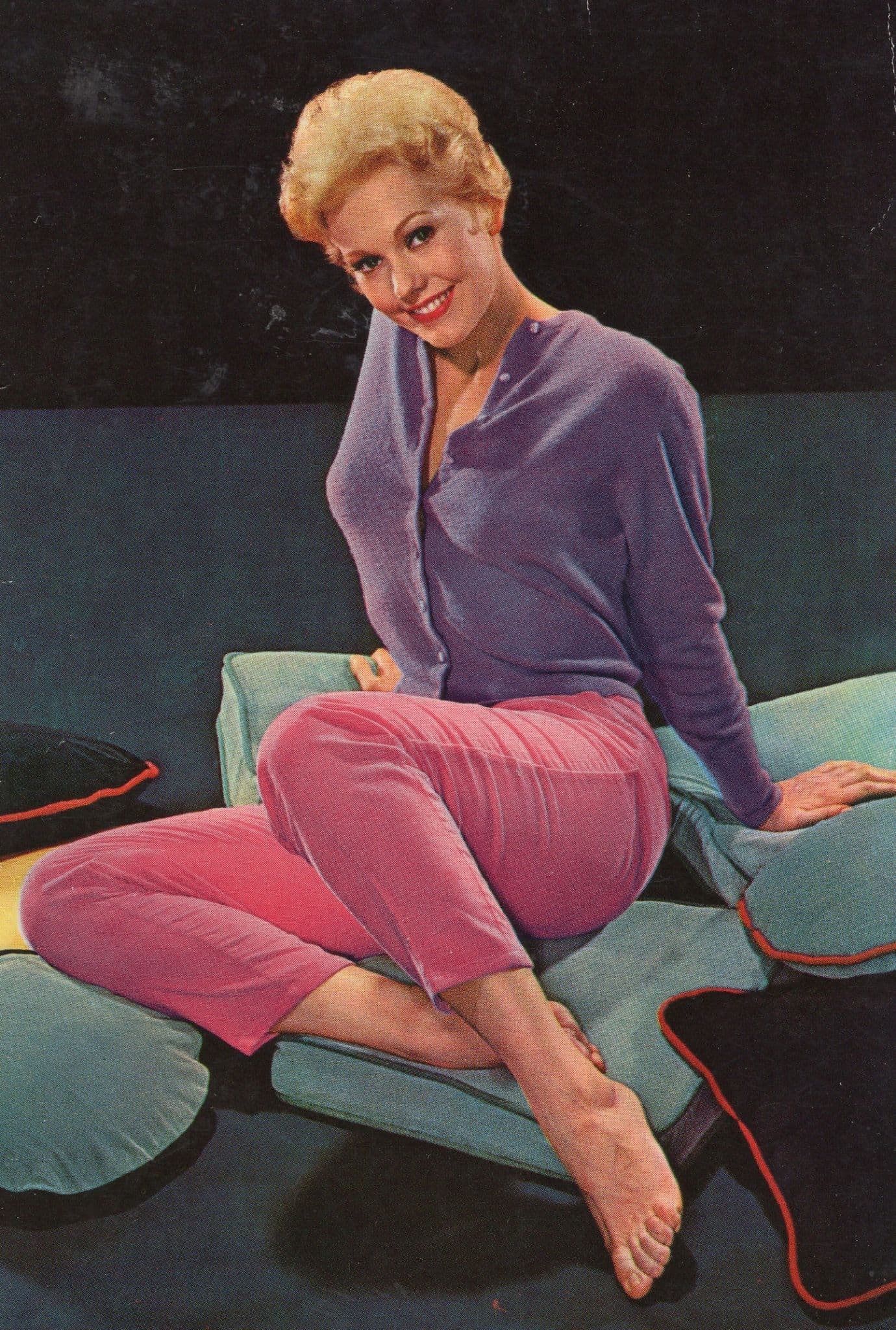 Kim Novak Film Actress On Cushions Sexy Rare Photo Postcard
