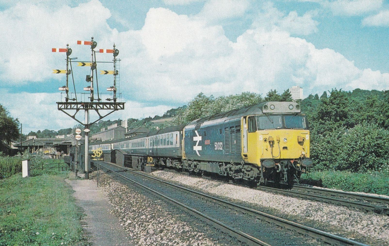 58030 Courageous Train At Exeter Station 1981 Postcard