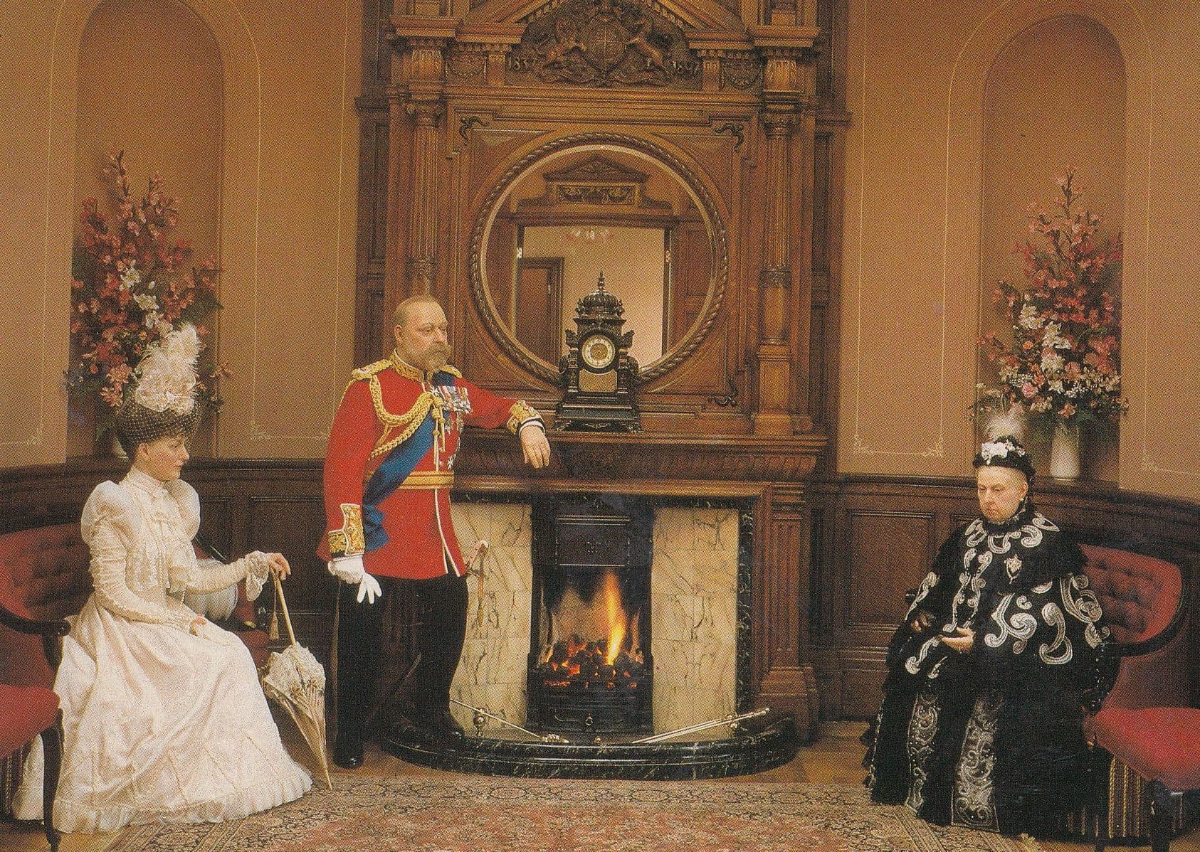 Royal Waiting Room Queen Victoria Waxwork Madame Tussauds Postcard
