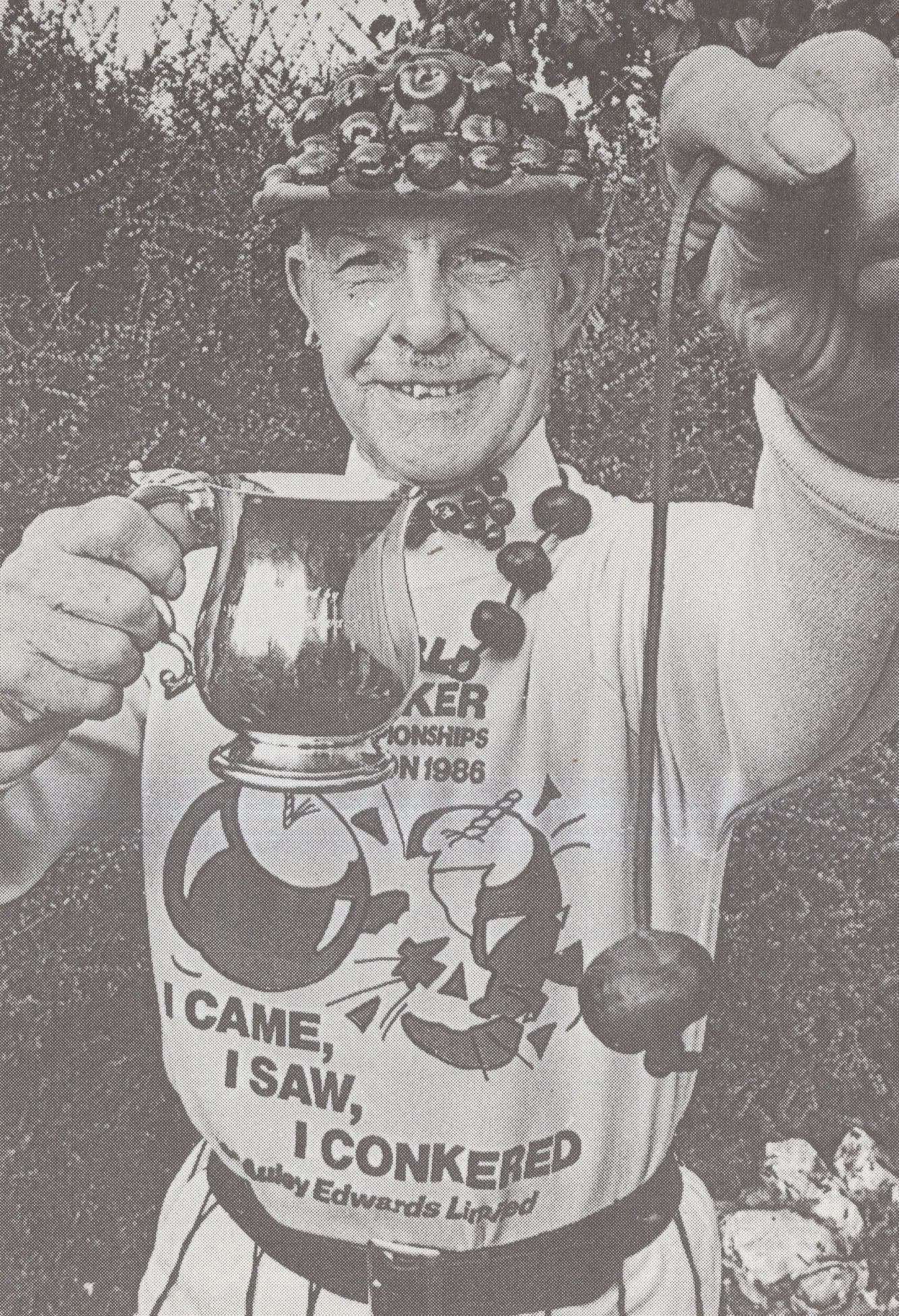 1980s World Conker Game Championship Whitchurch Hants Postcard