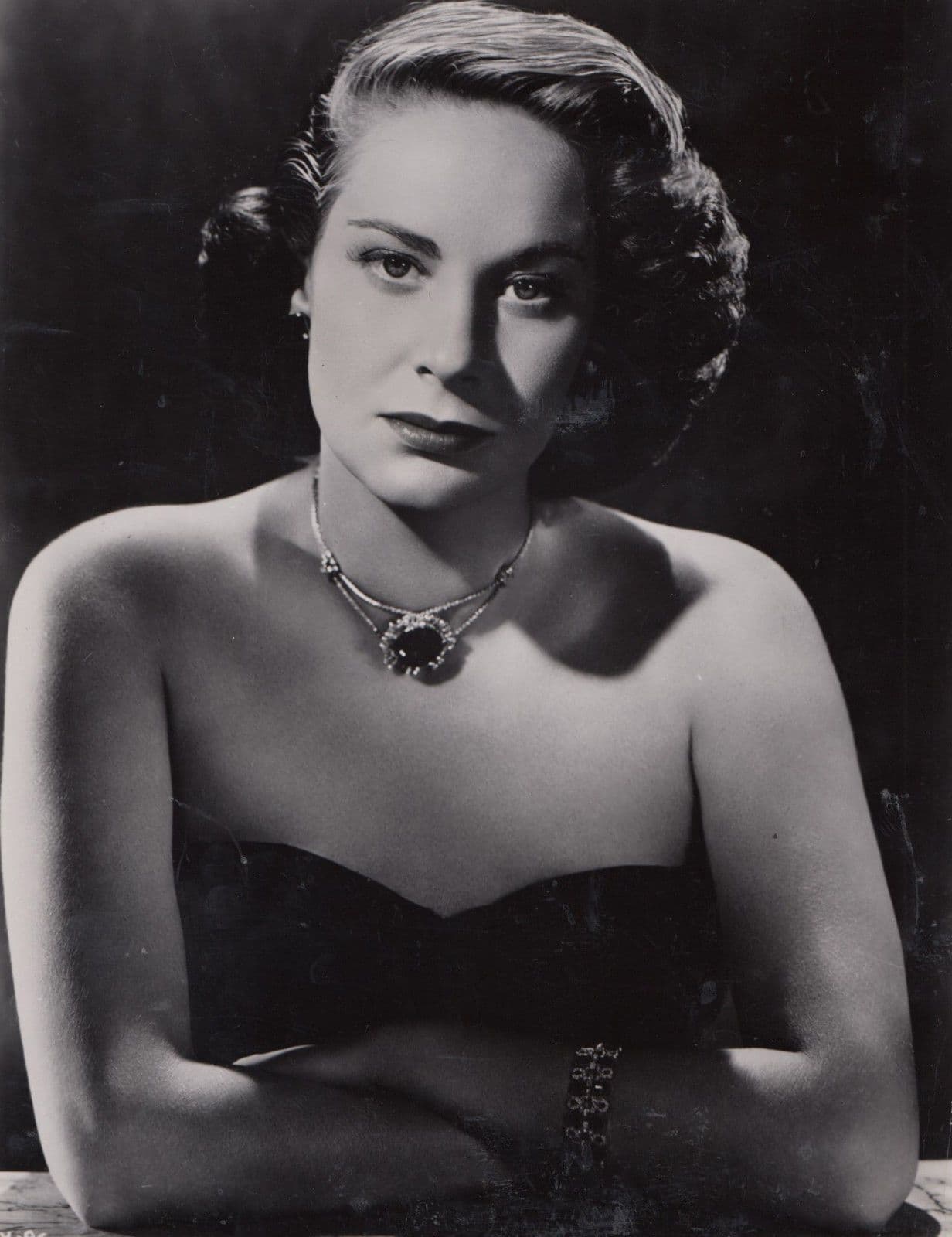 Alida Valli in The White Tower with Glenn Ford & Claude Rains Rare Press Photo