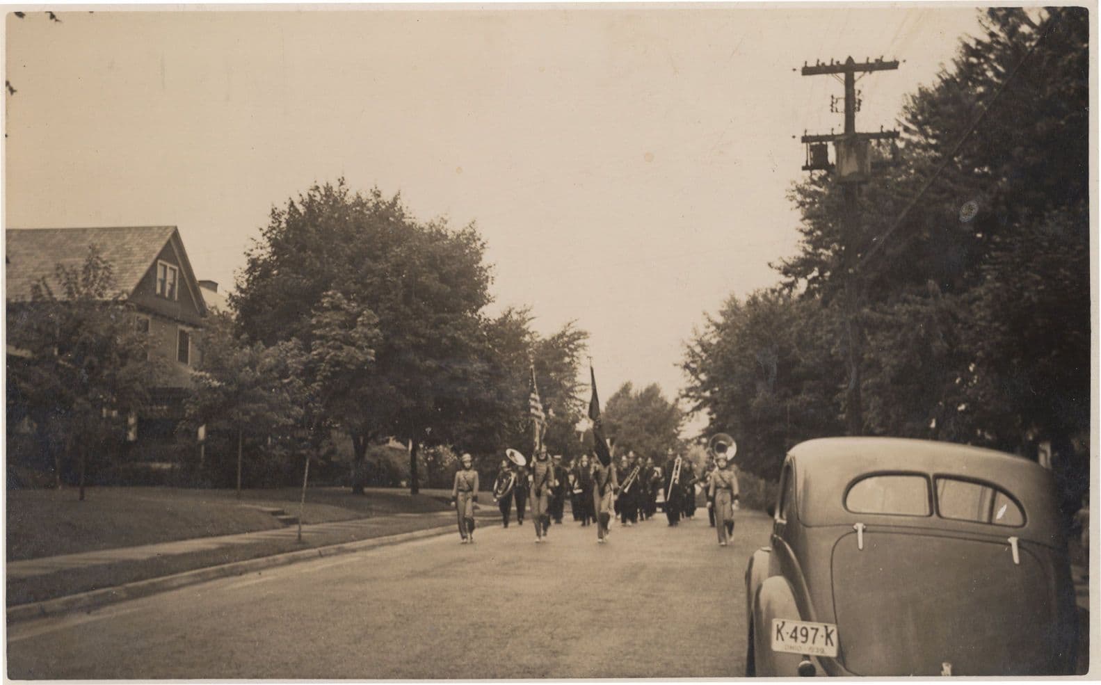 American Army Soldiers Flag in France WW1 Classic Car Old Postcard