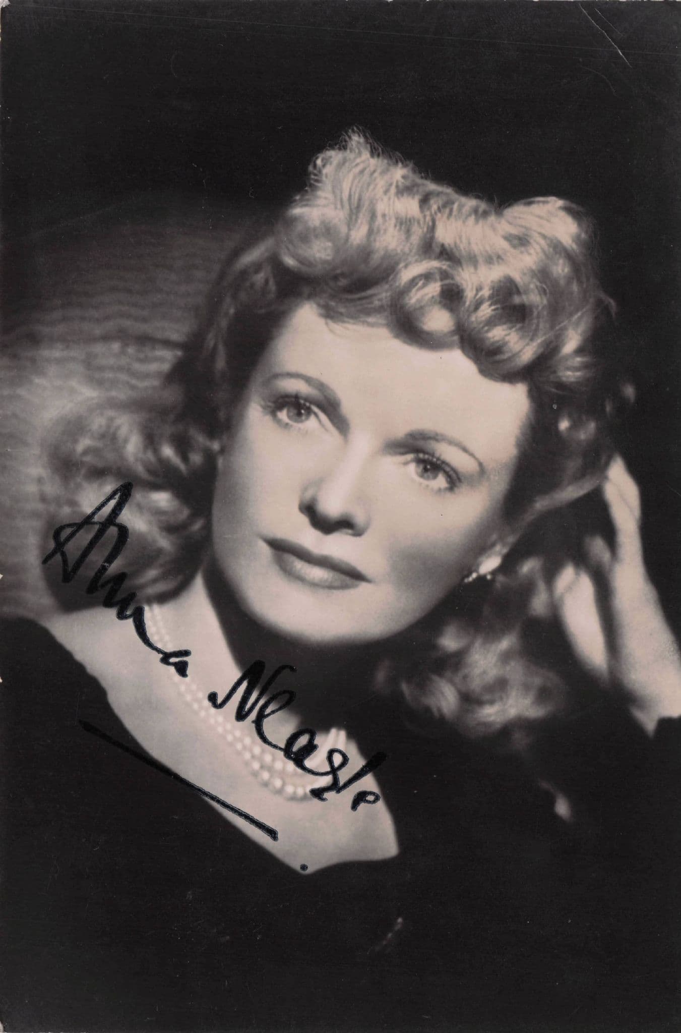 Anna Neagle Historic Hollywood Film Actress Old Hand Signed Photo