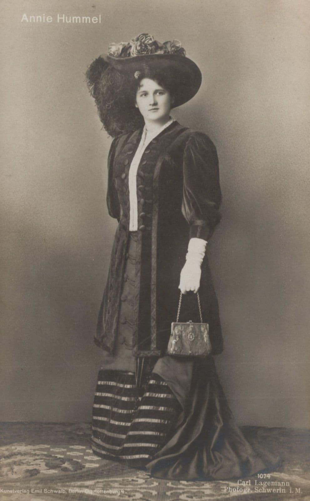 Annie Gura Hummel German Opera Soprano Antique Postcard
