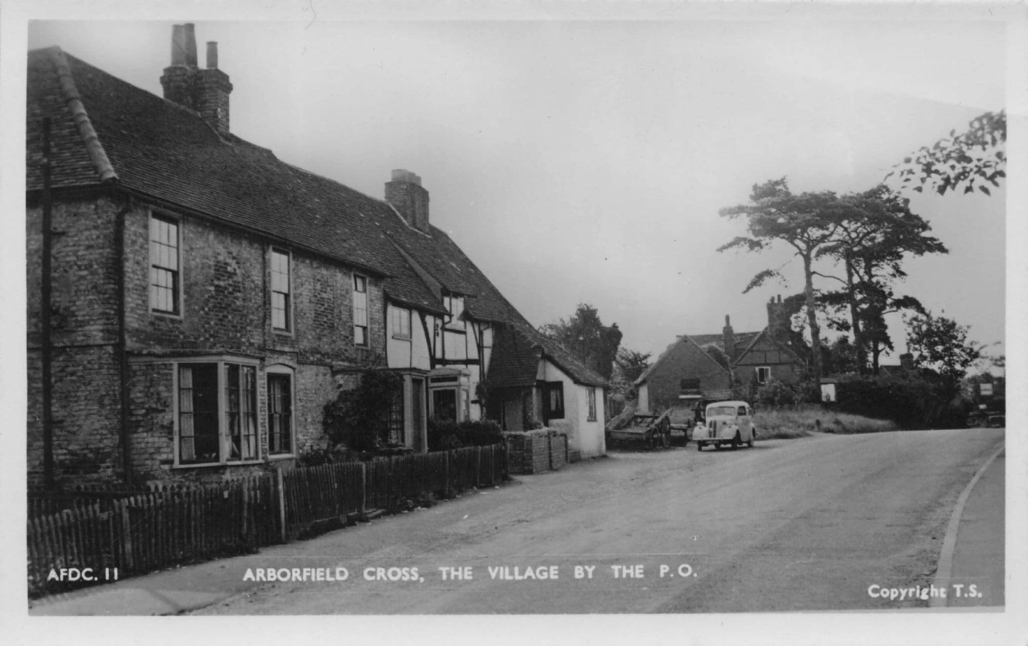 Arborfield Cross Reading Berkshire Post Office Real Photo Postcard