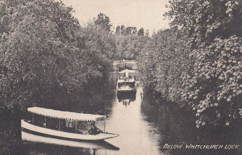 Below Whitchurch Lock Unique Boats Sailing Pangbourne Berkshire Antique Postcard