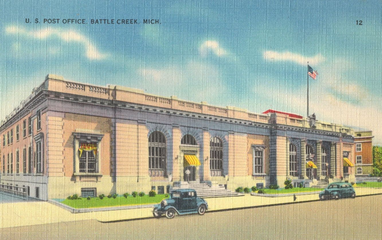 Black Classic Saloon Cars At Post Office Battle Creek Michigan USA Linen Postcard
