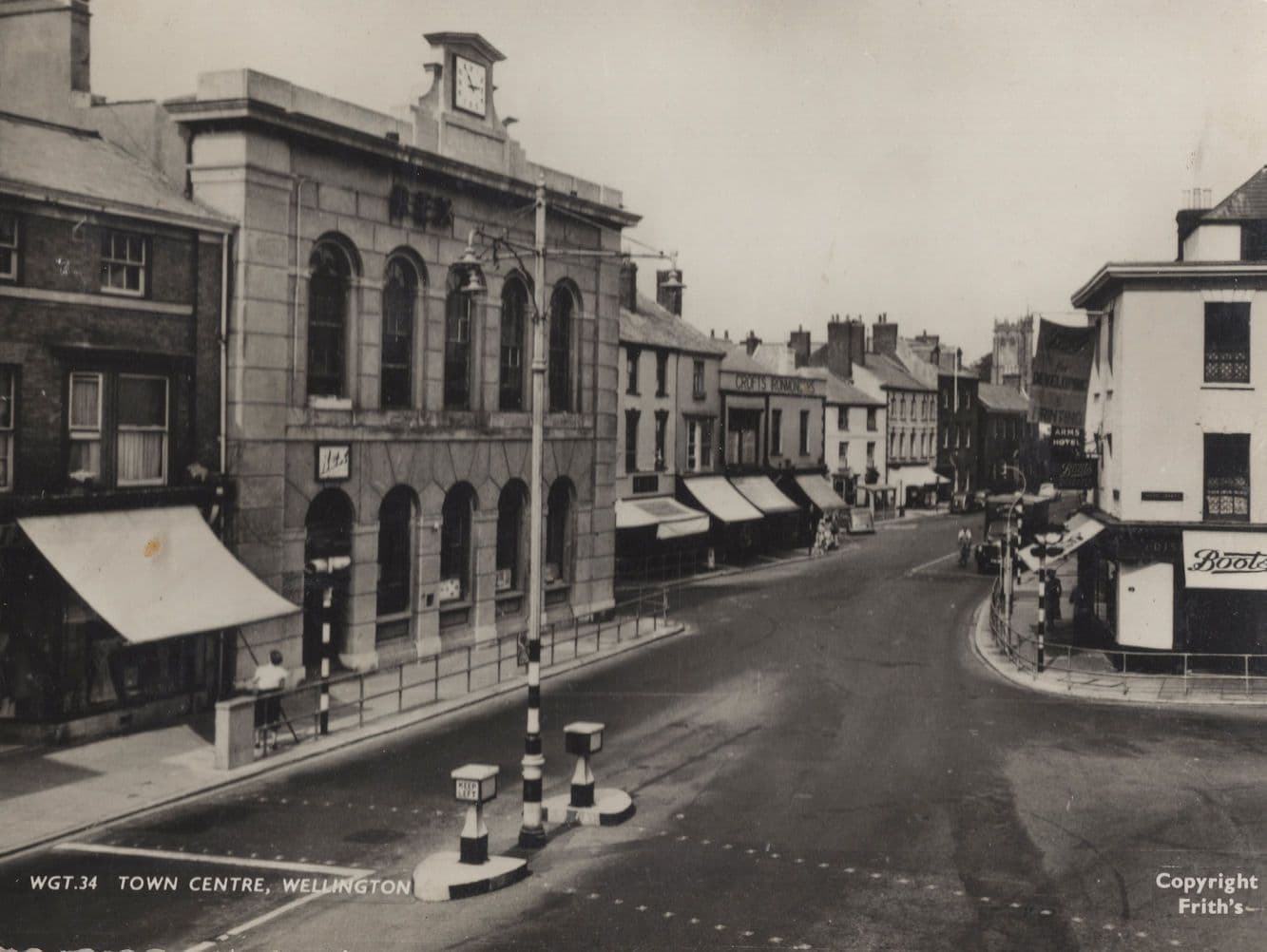 Boots The Chemists Wellington Town Centre Somerset RPC Postcard