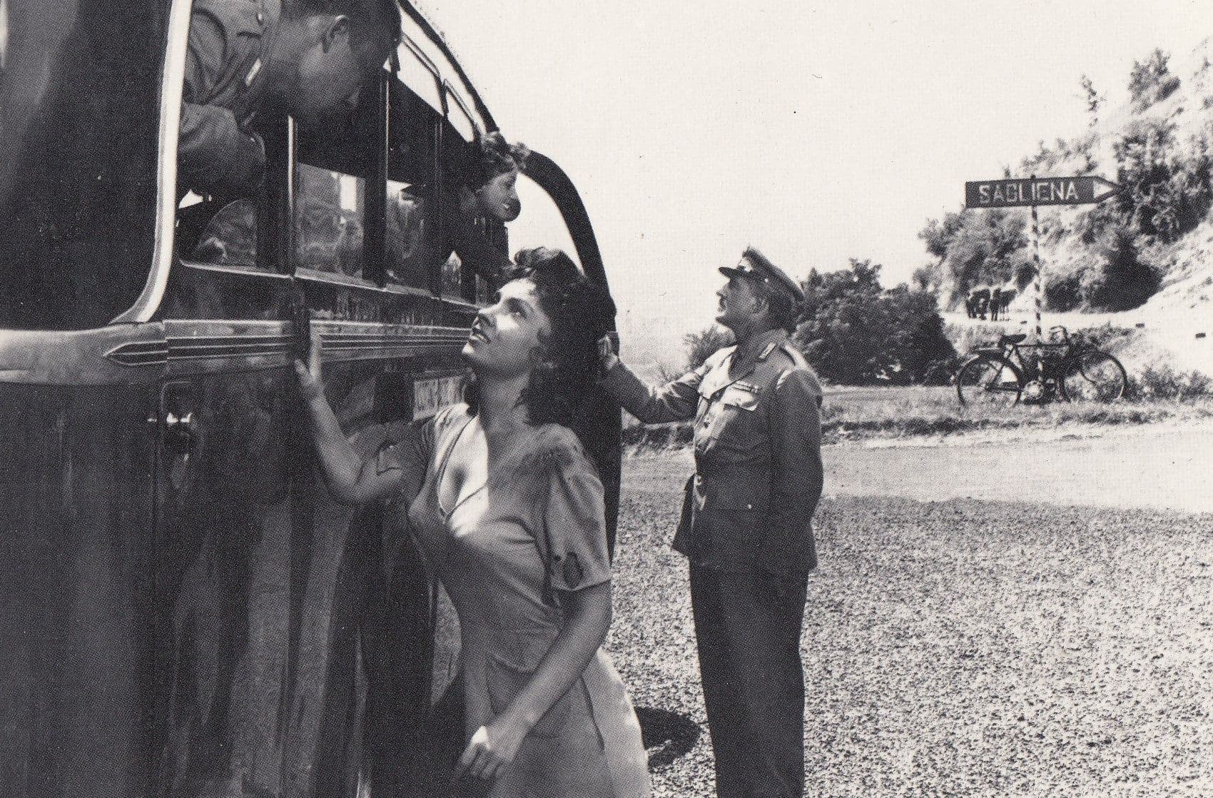 Bread Love & Jealousy Gina Lollobrigida Military Italy Film Postcard