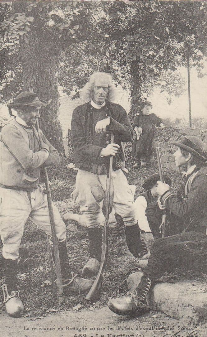 Bretagne Resistance Bretagne Gun Artillery Rifle Rare Repro France Postcard