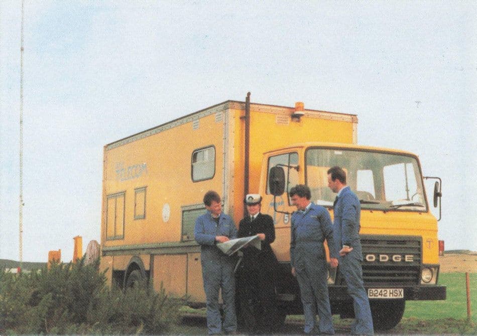 BT Engineers Transport Cables IBA Mast Balcalk Dundee Scottish Police Photo Card