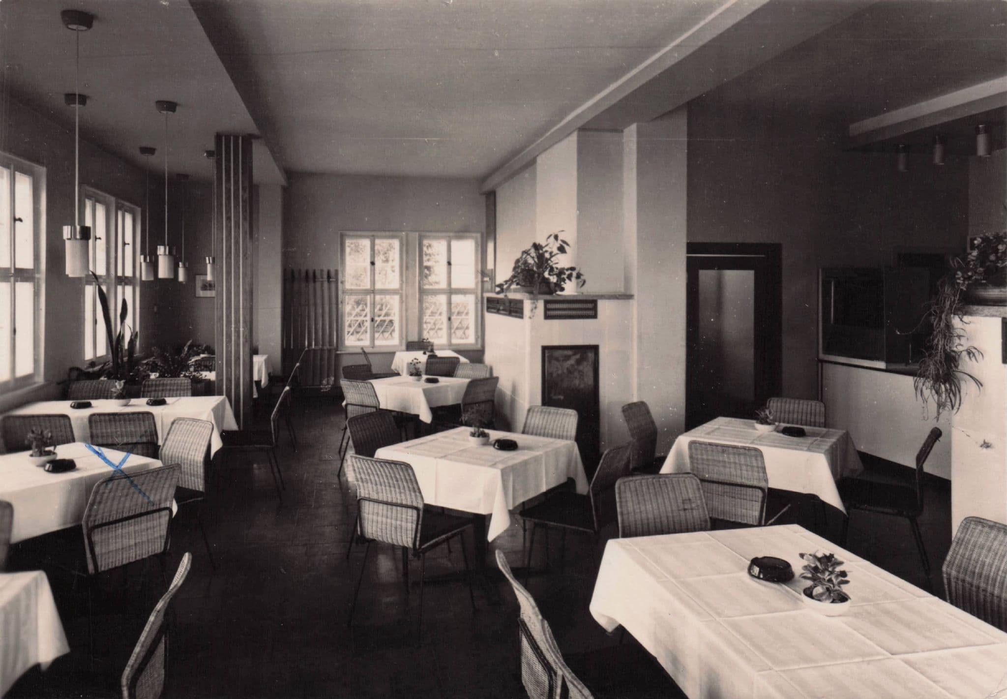 Burgcafe Auf Der Wartburg German Restaurant 1980s RPC Postcard