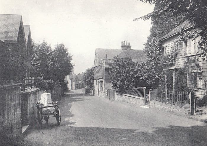 Cheam High Street in 1925 Harrow Inn Pub Postcard