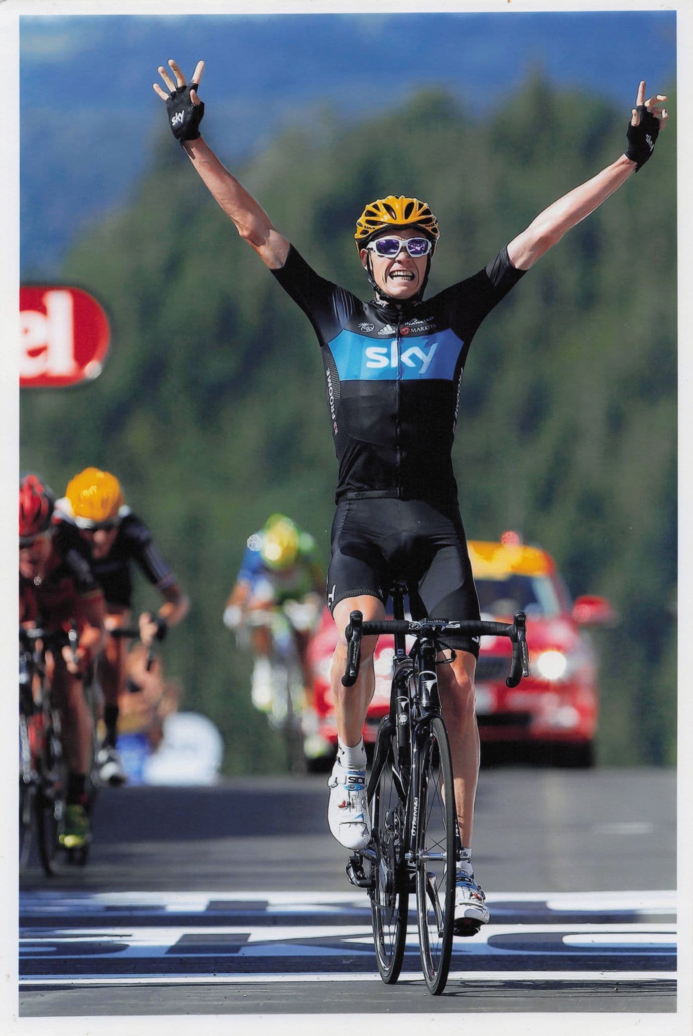 Chris Froome British Cyclist 2012 Tour De France 12x8 Hand Signed Photo