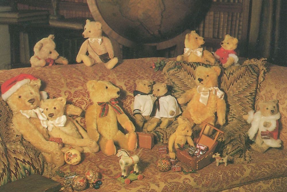 Christmas Romantic Teddy Bears Toys Presents Dutch Postcard