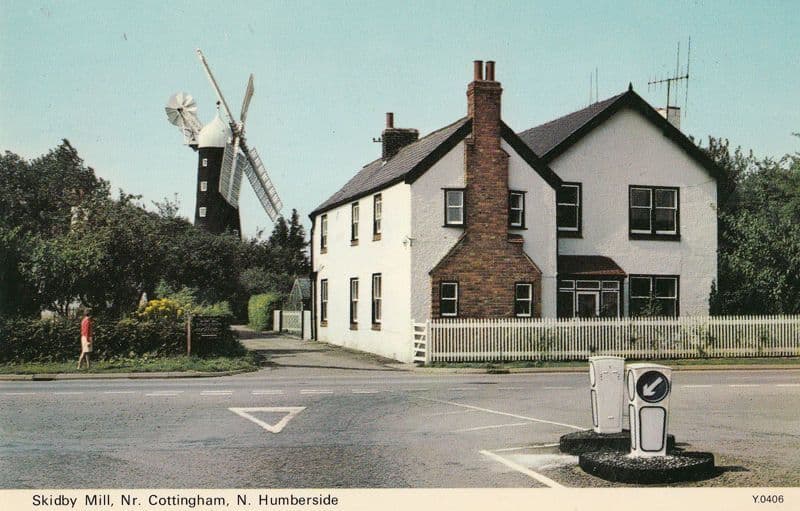 Cottingham The Mill Multiview Hotel 2x 1970s Postcard s