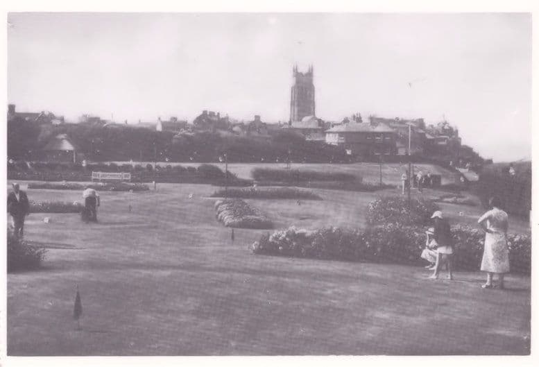 Cromer Golf Putting Green on Windy Day Norfolk Postcard