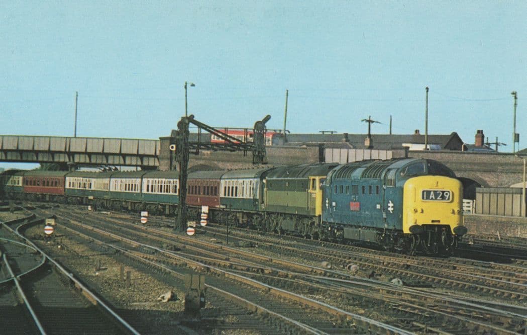 D9019 Deltic Royal Fusilier Highland Train Doncaster 1969 Postcard