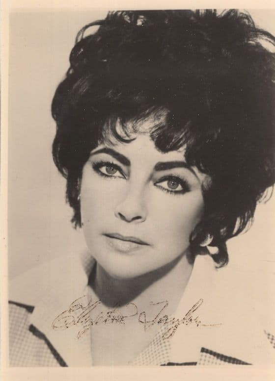 Elizabeth Taylor Vintage Pre Printed Signed Photo Souvenir
