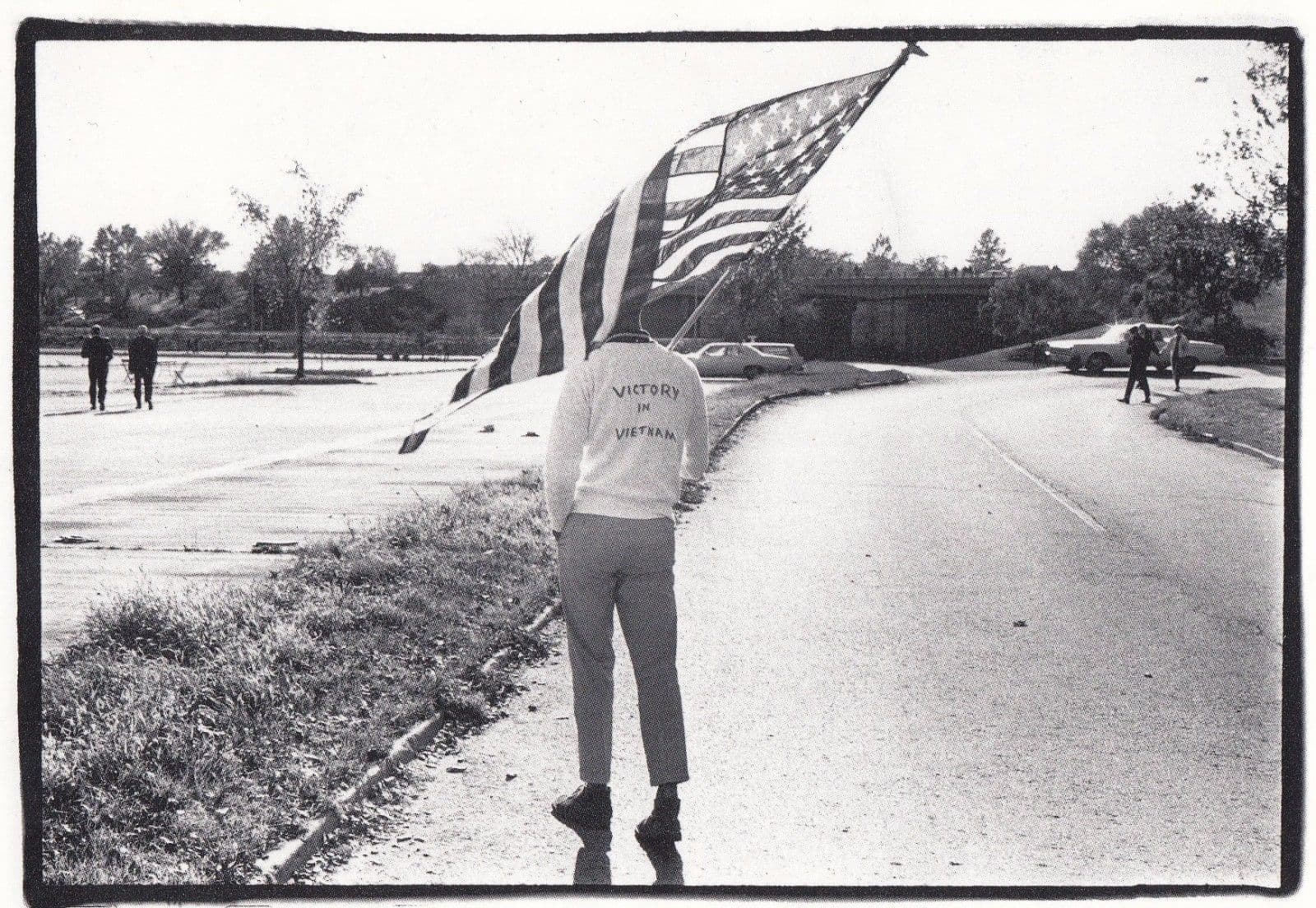 Elliott Landy Washington 1968 American Flag Victory March USA Photo Postcard
